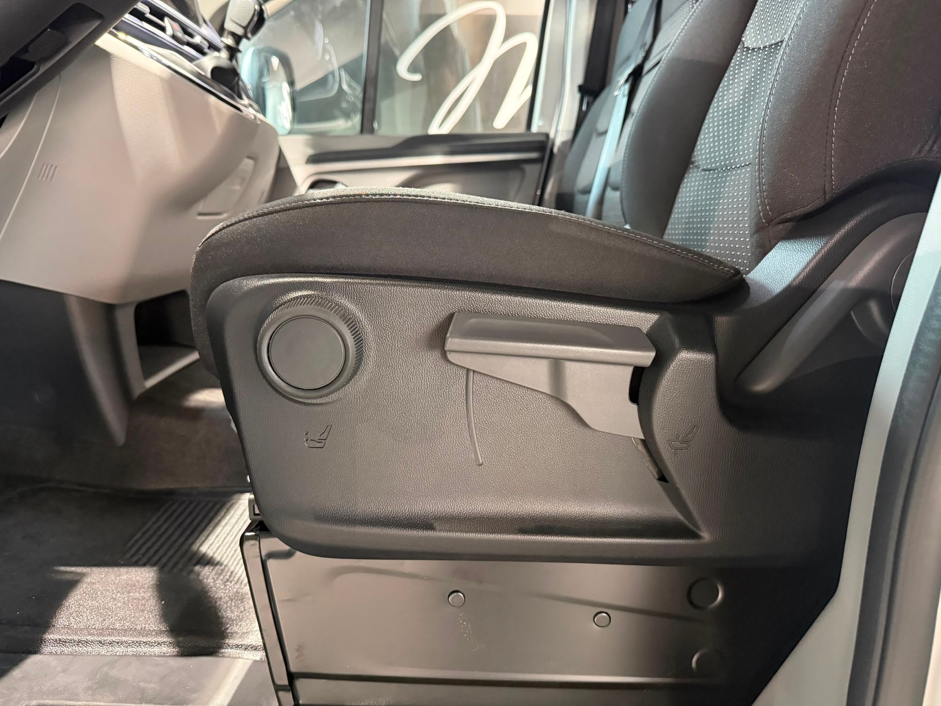 MAXUS Deliver 7 2.0D L1-image-15