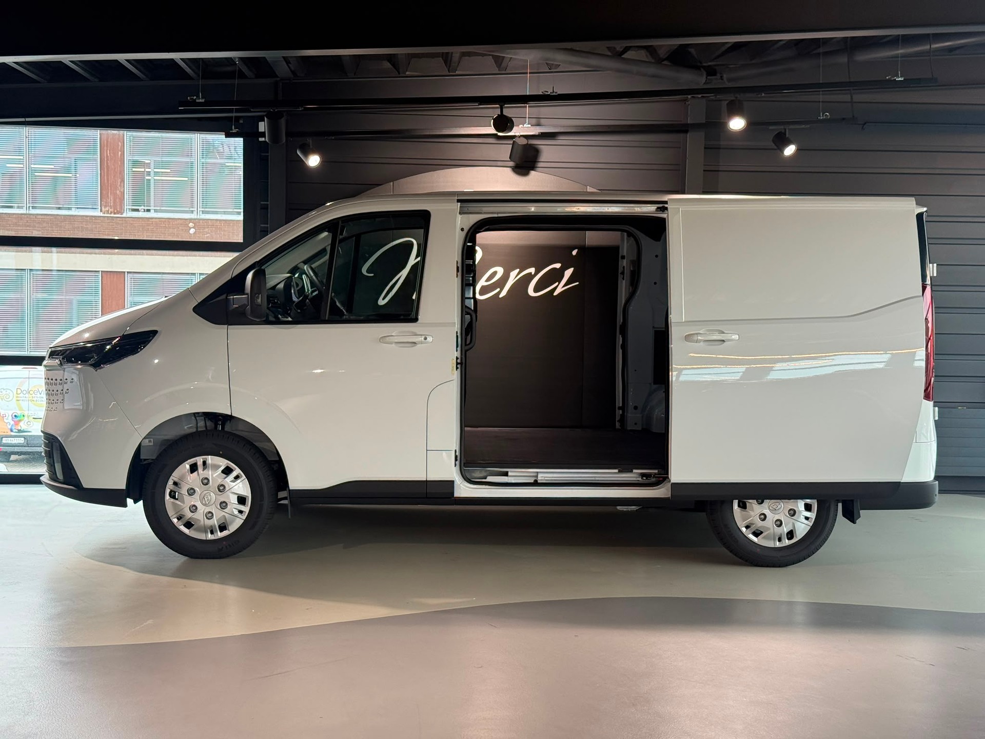 MAXUS Deliver 7 2.0D L1-image-8