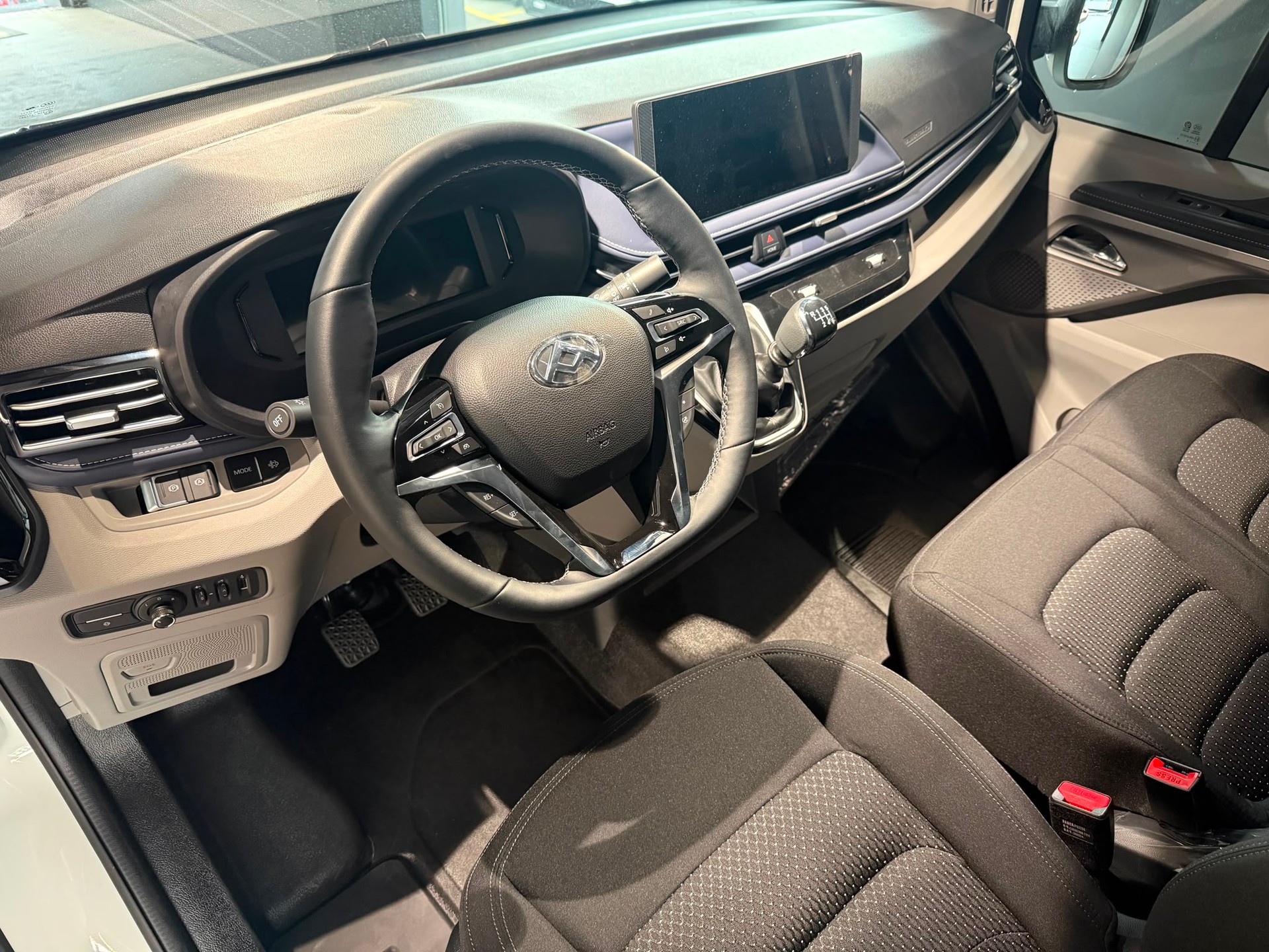 MAXUS Deliver 7 2.0D L1-image-16