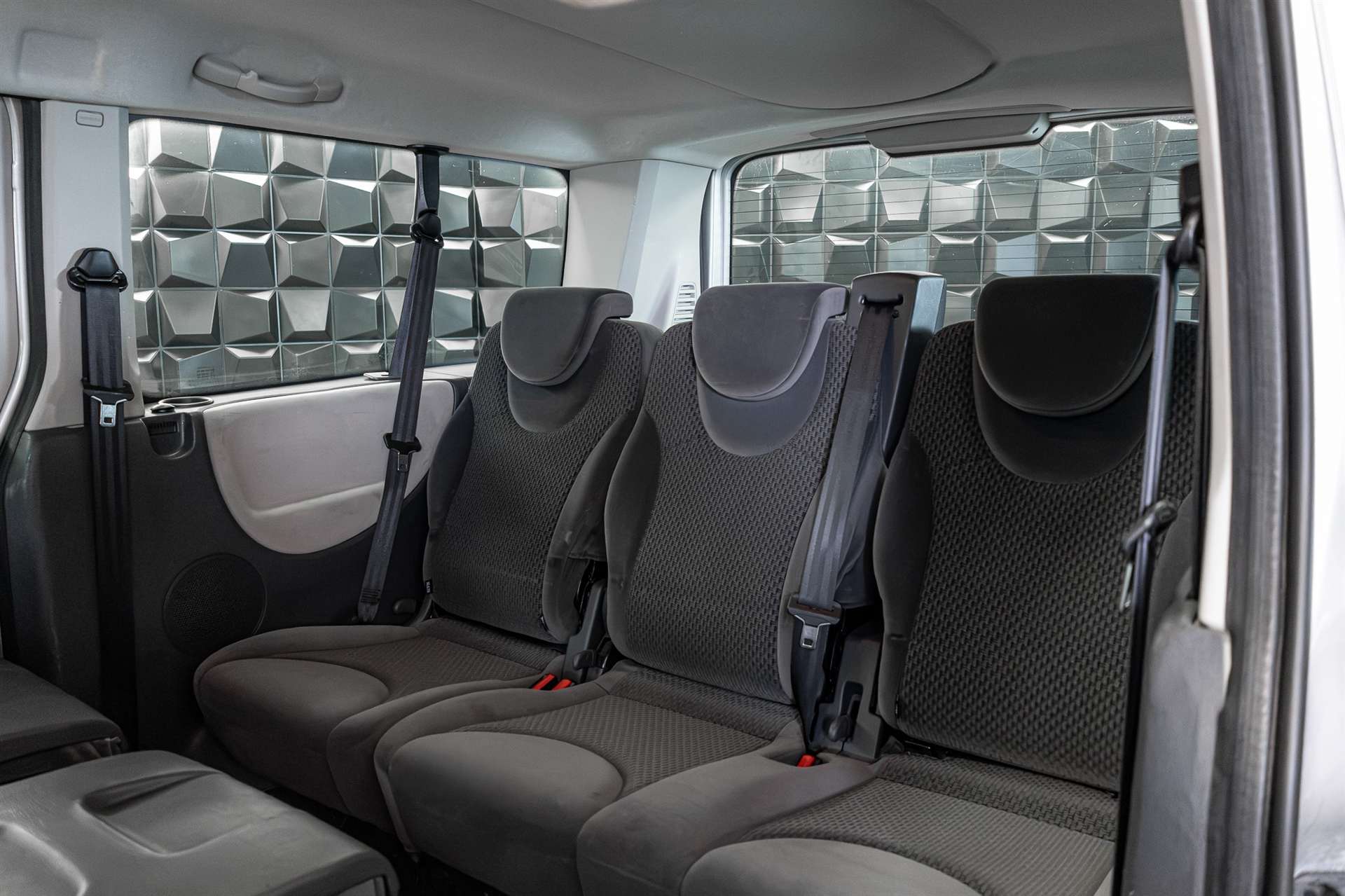 PEUGEOT Expert Tepee 2.0 HDi A Allure L2-image-18