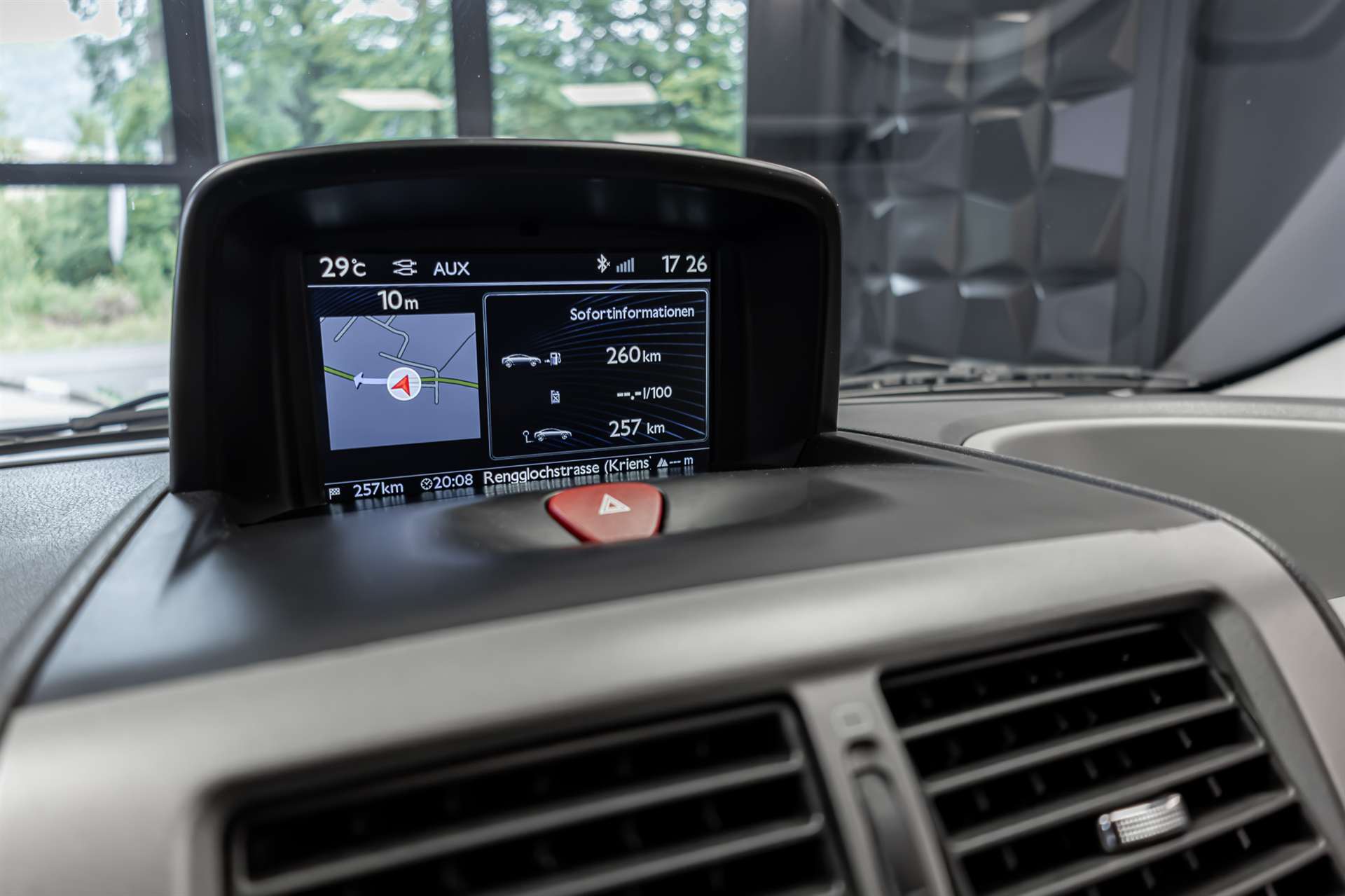 PEUGEOT Expert Tepee 2.0 HDi A Allure L2-image-12