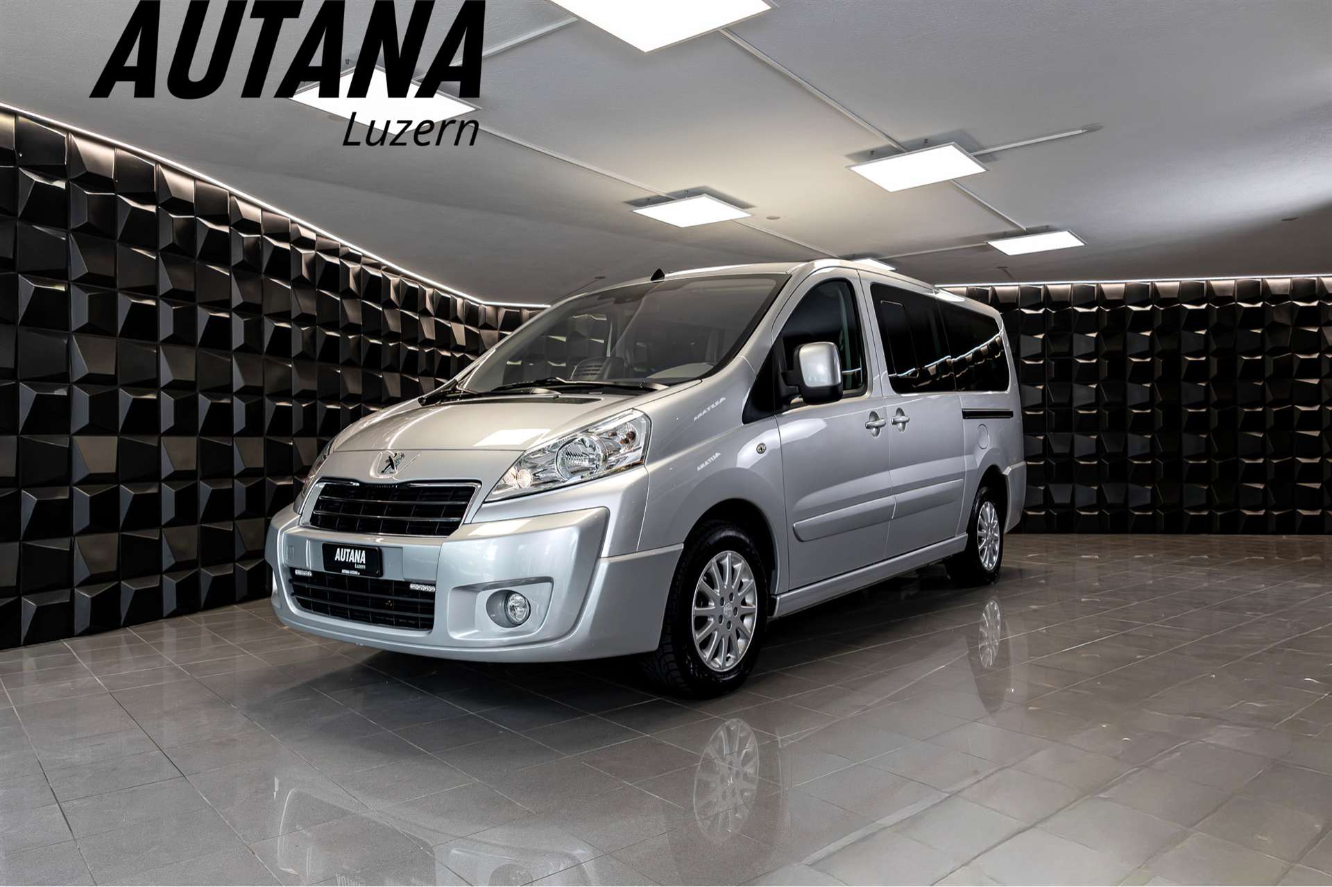 PEUGEOT Expert Tepee 2.0 HDi A Allure L2-image-0