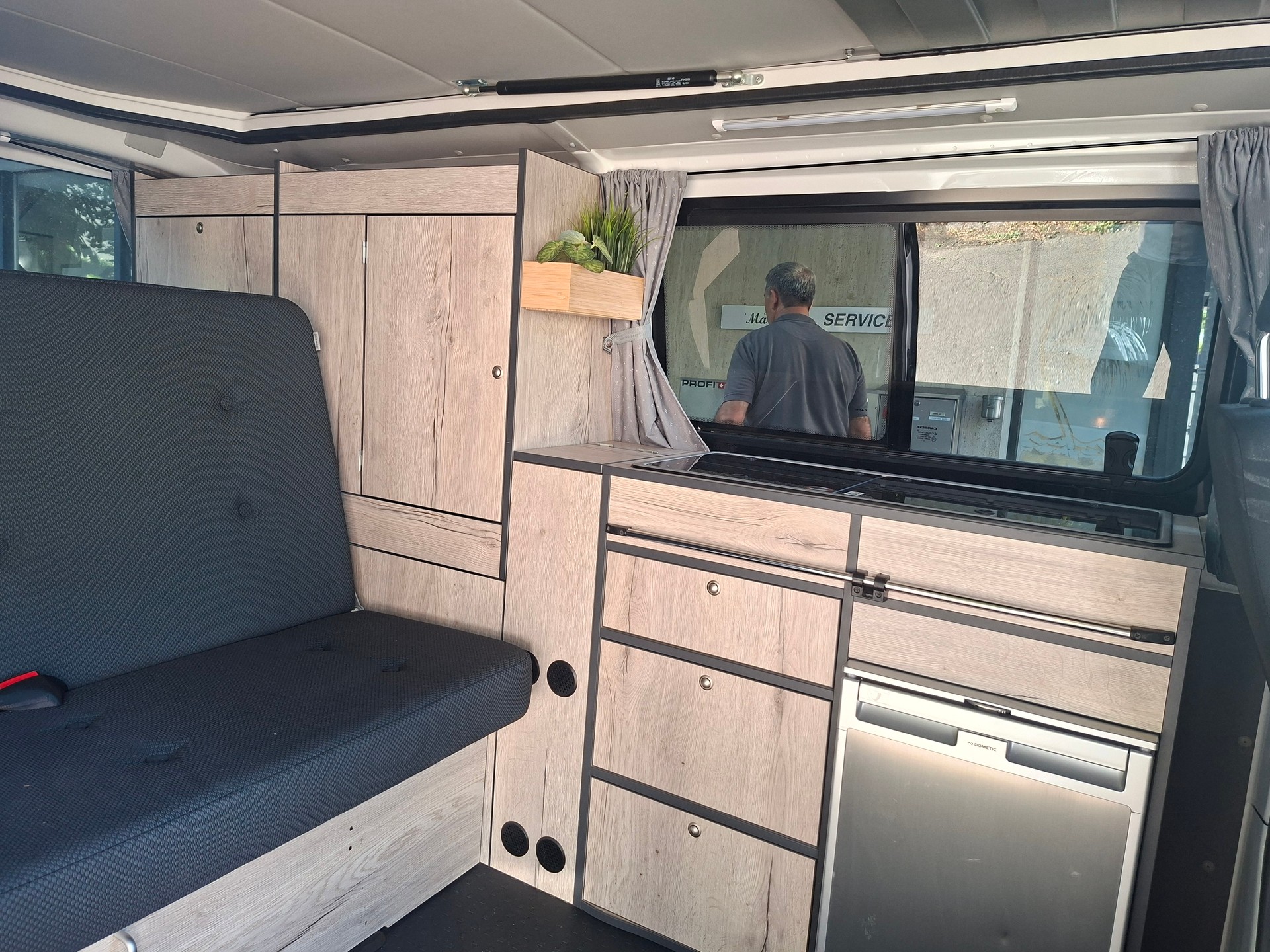 VW T6 2.0 TDI MareMonti COMFORT Camper 5Sitze-image-8