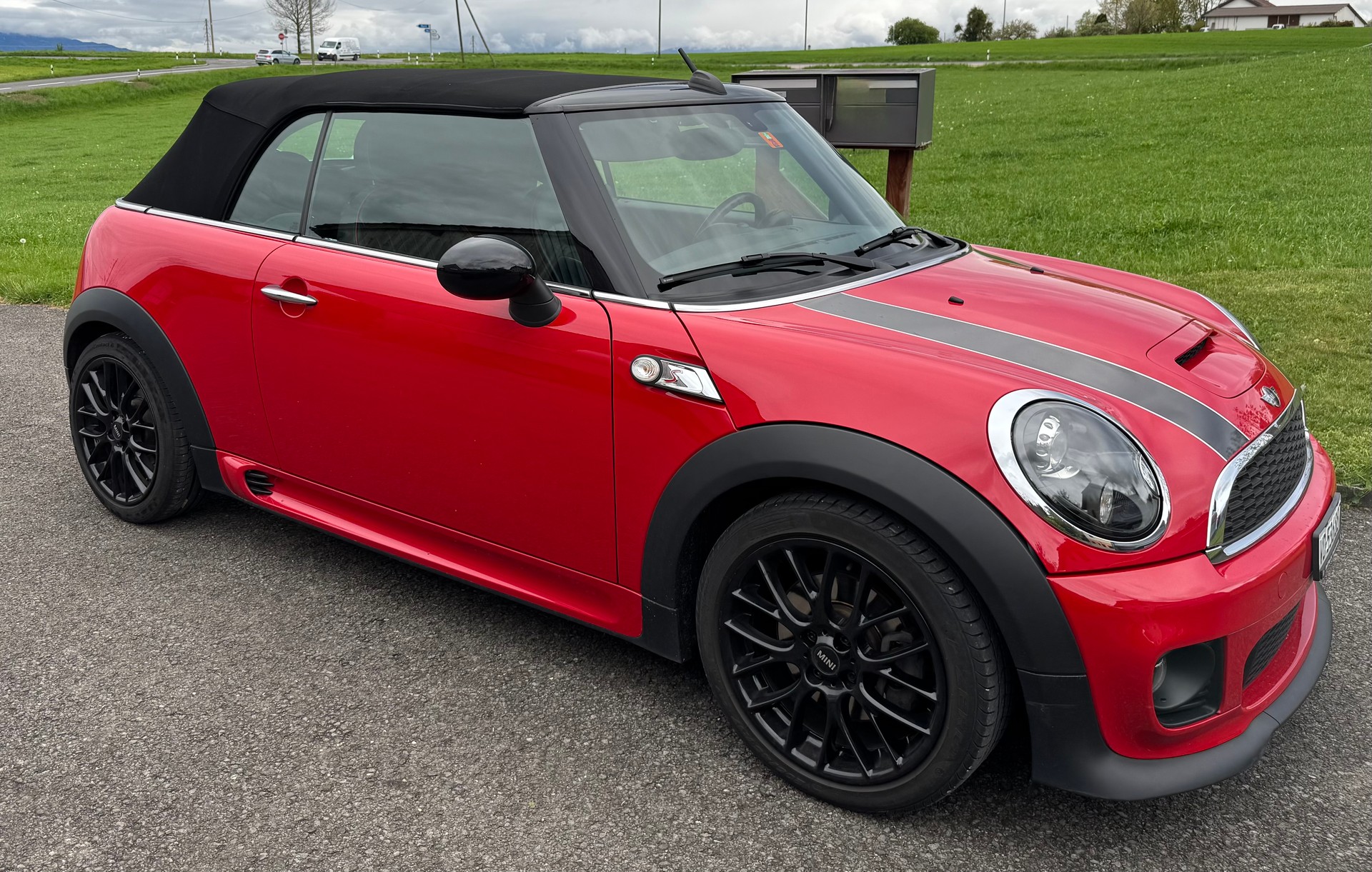 MINI Mini cooper s cabriolet-image-0