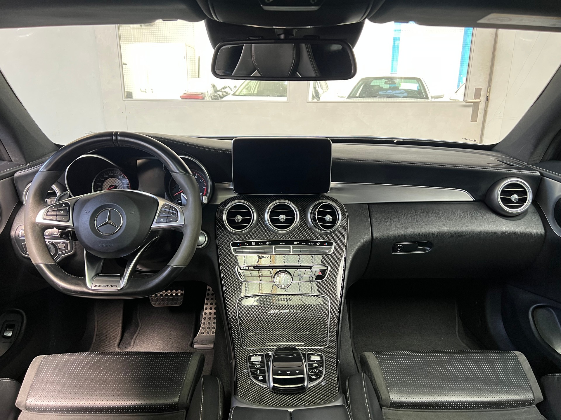MERCEDES-BENZ C 63 S AMG Speedshift-image-5