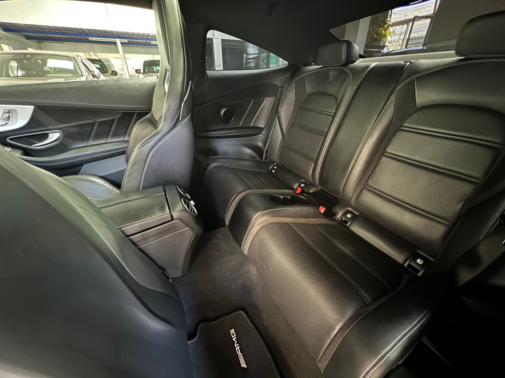 MERCEDES-BENZ C 63 S AMG Speedshift-image-10