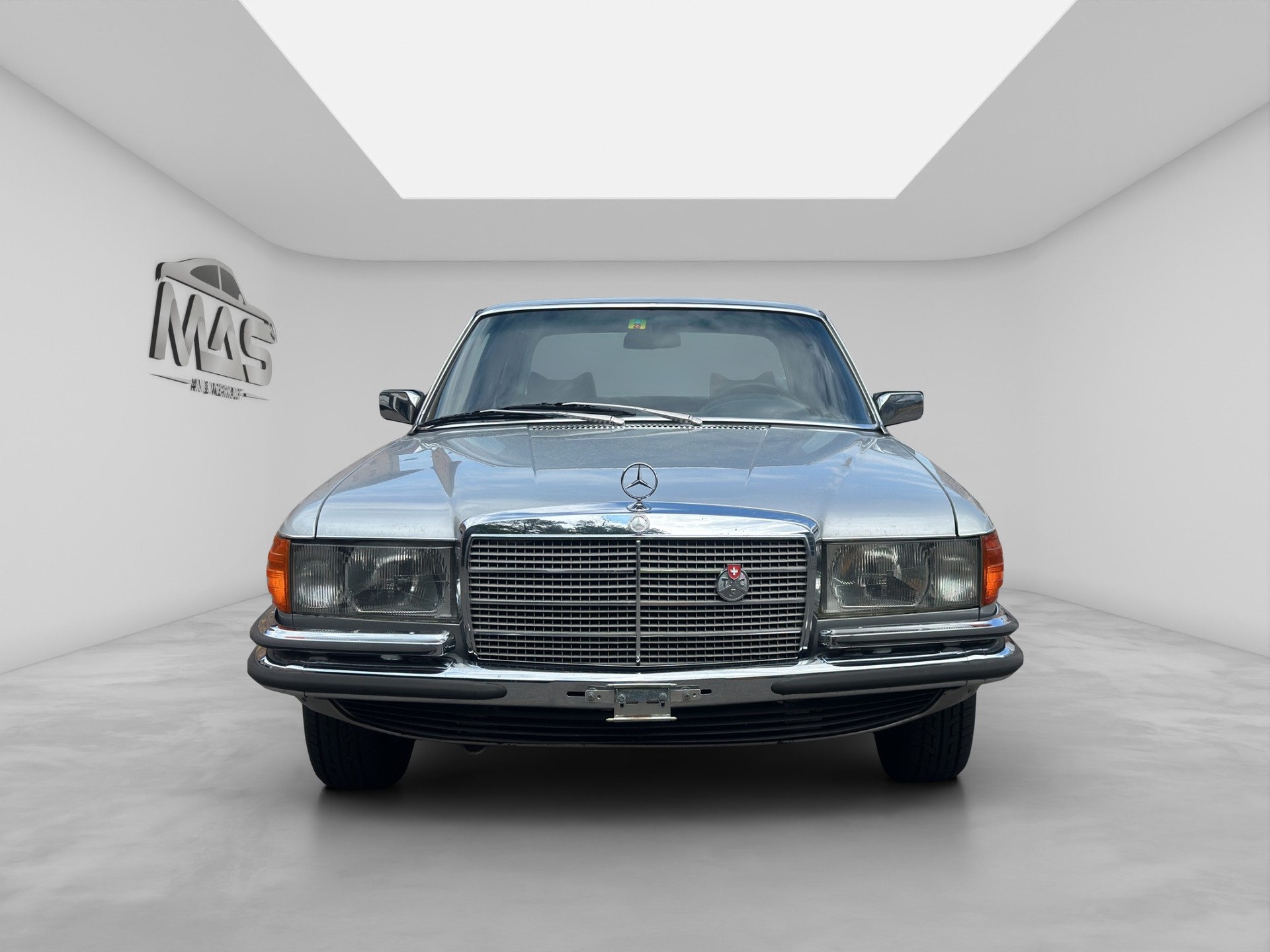 MERCEDES-BENZ 280 SE Automatic-showroom-element-1