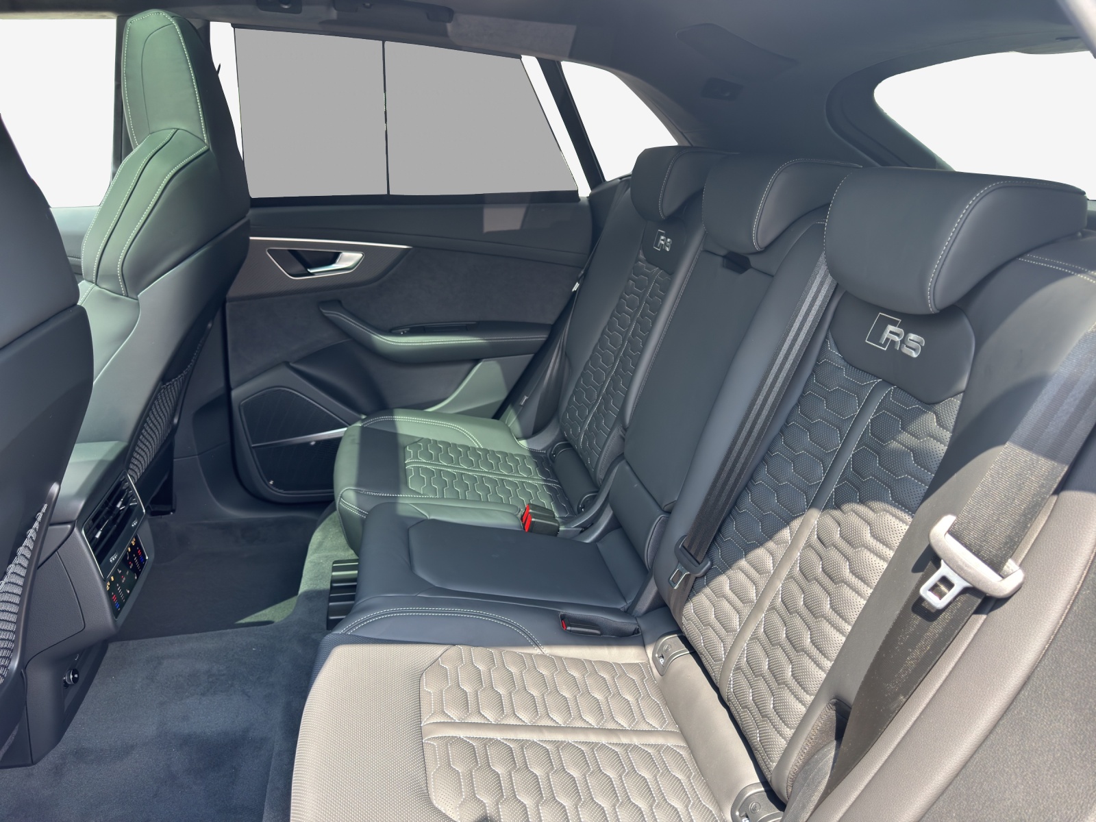 AUDI RSQ8 performance quattro-image-11