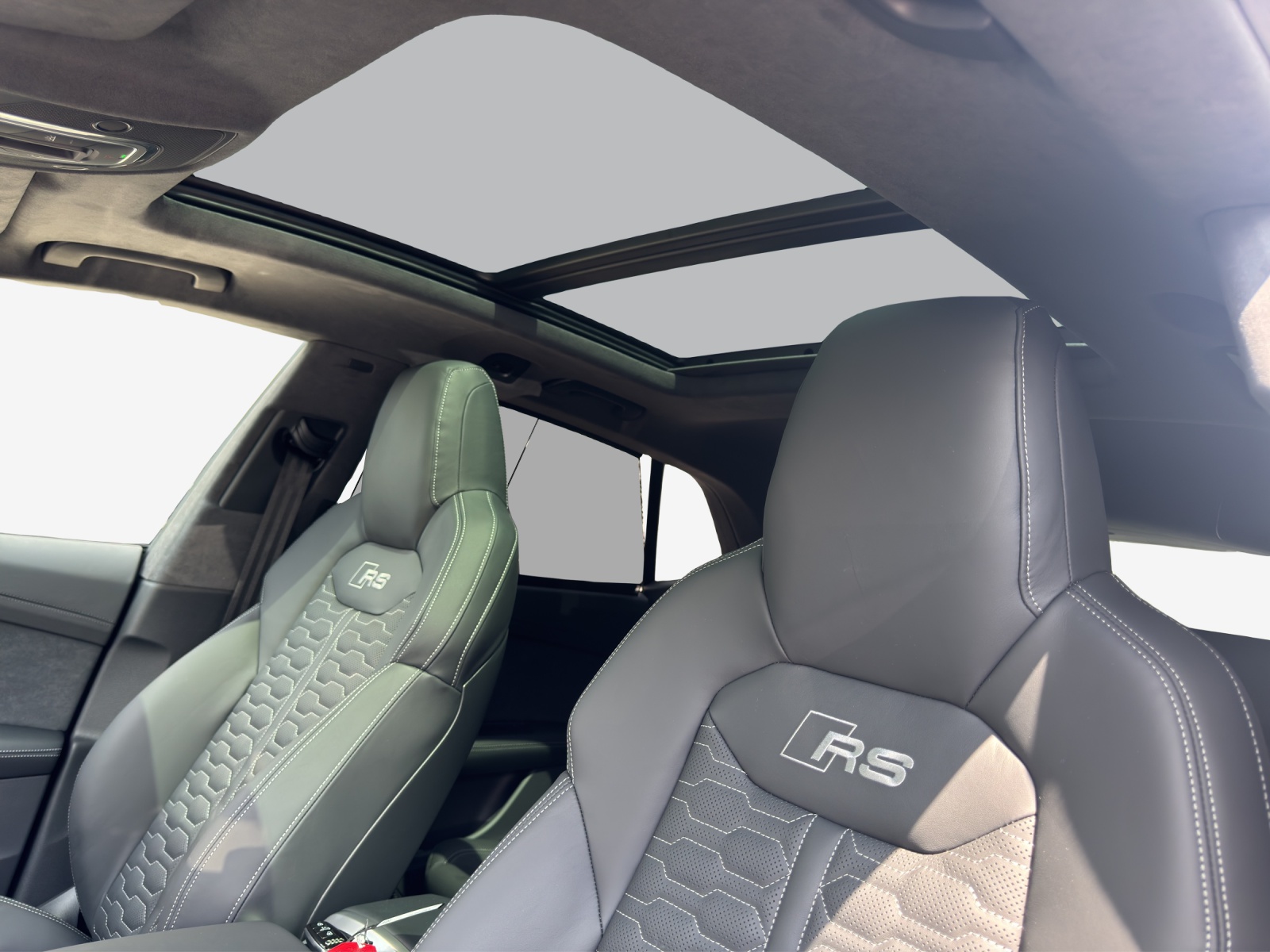 AUDI RSQ8 performance quattro-image-14