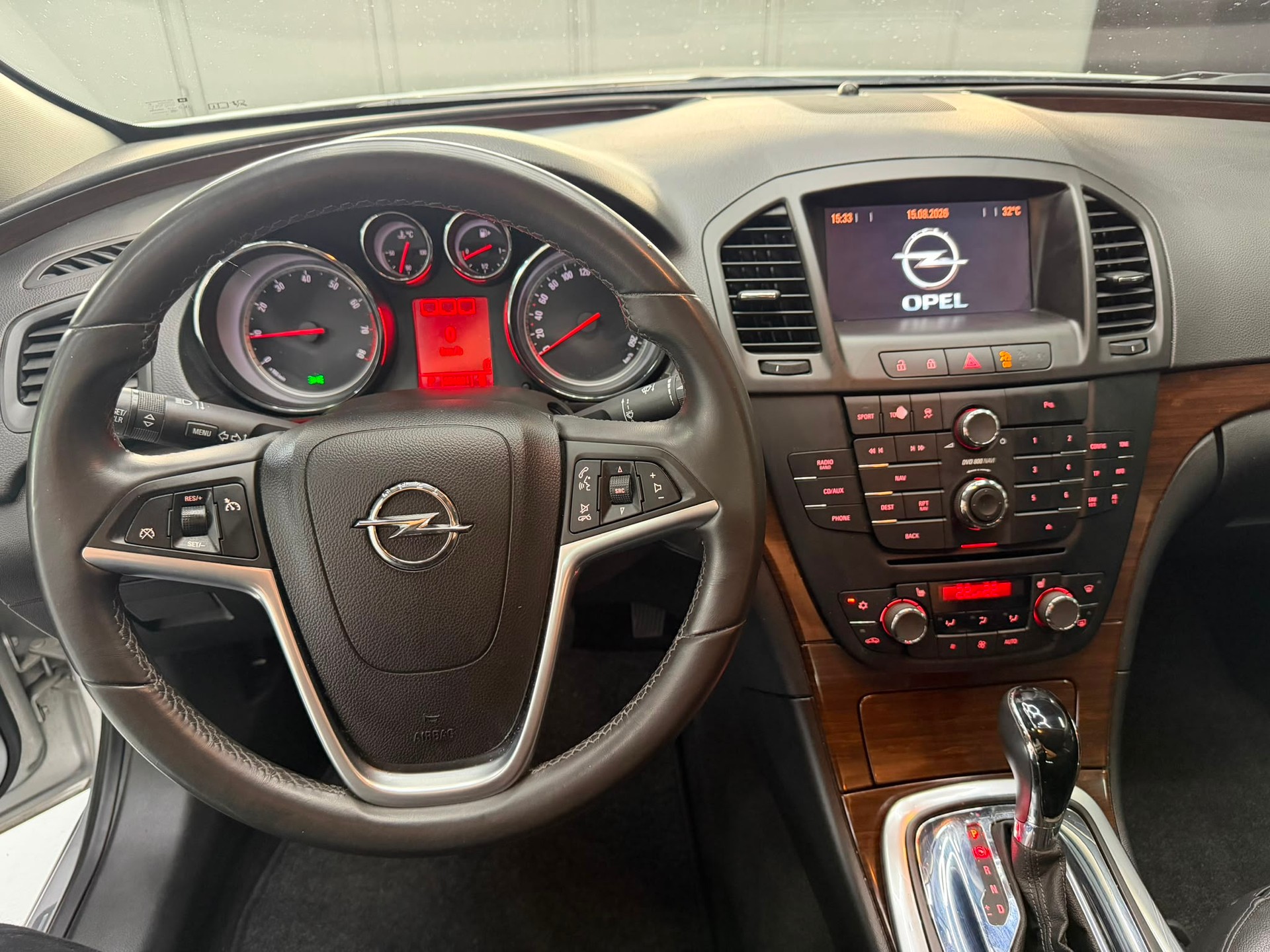 OPEL Insignia 2.8 Turbo Cosmo 4WD Automatic-image-6