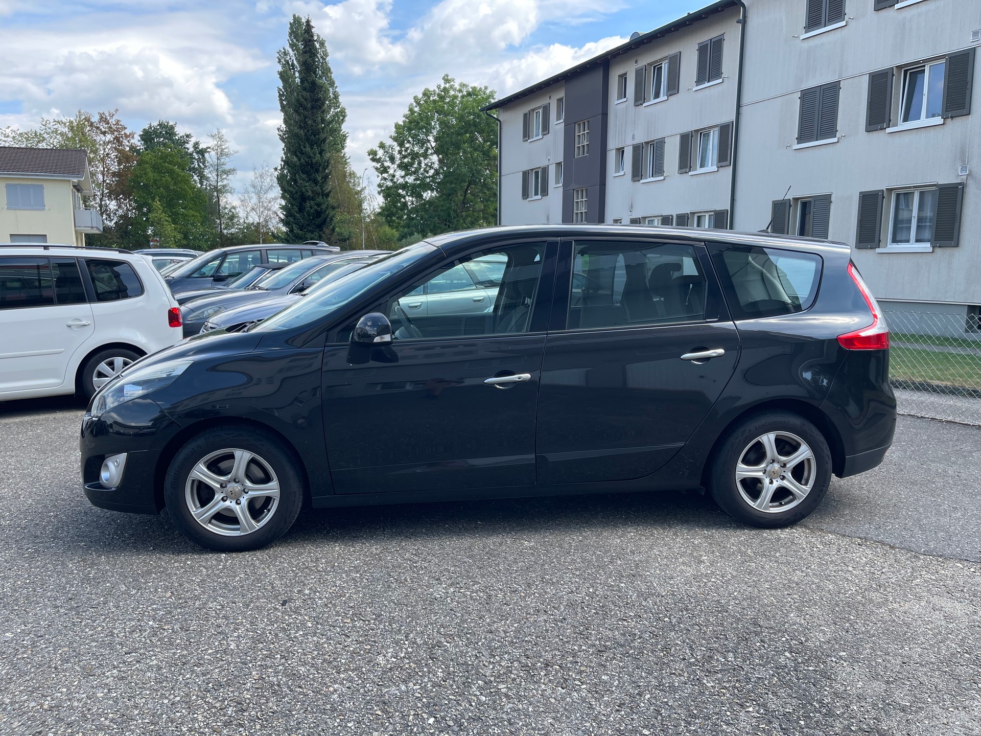 RENAULT Grand Scénic 1.4 16V Turbo Expression-image-1