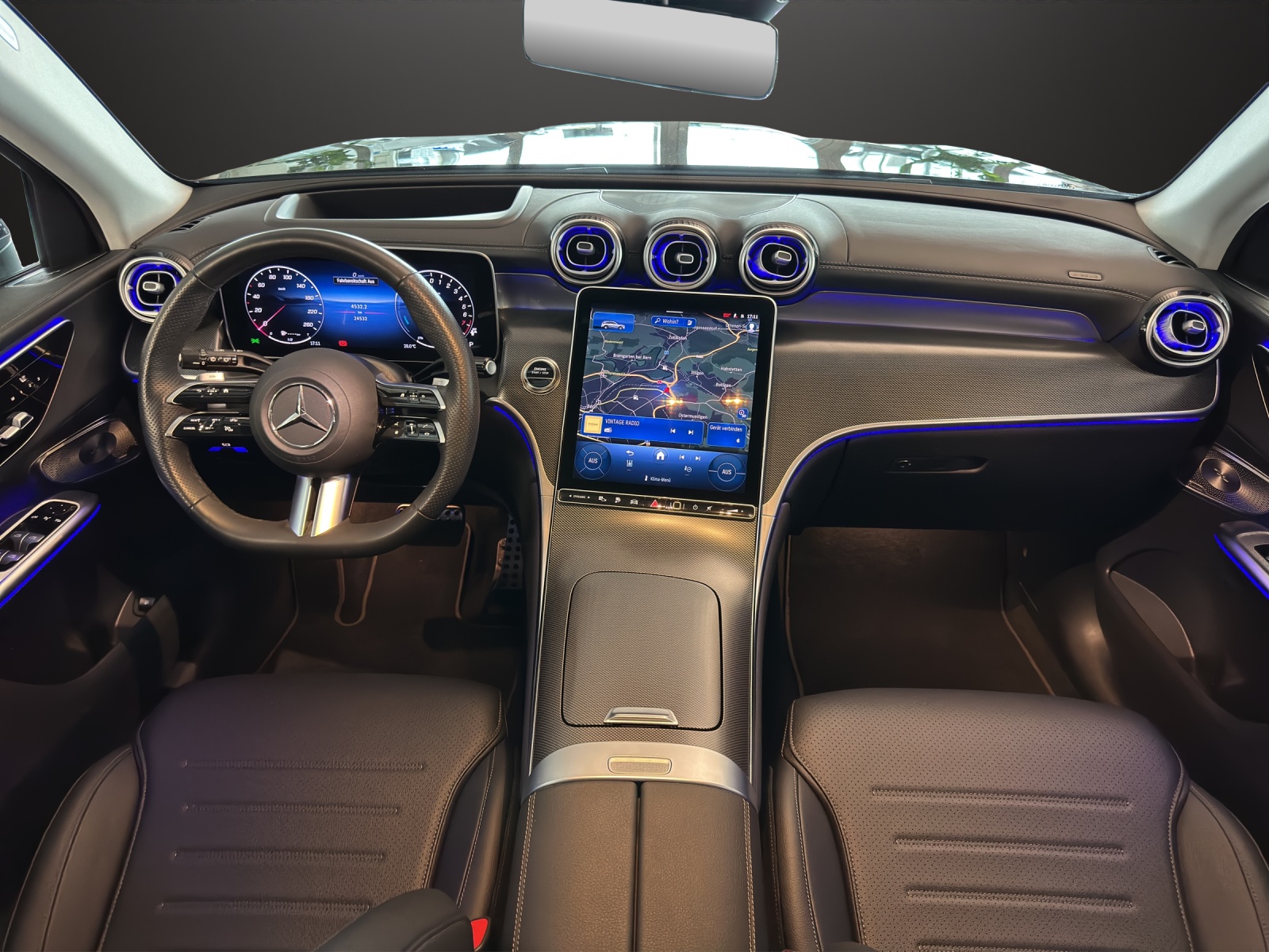 MERCEDES-BENZ GLC 300 e 4M 9G-Tronic-image-9