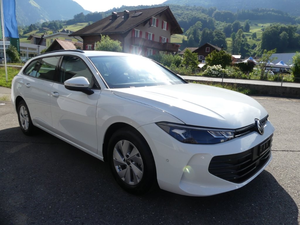 VW Passat Variant 2.0 TDI evo Basis DSG-image-4