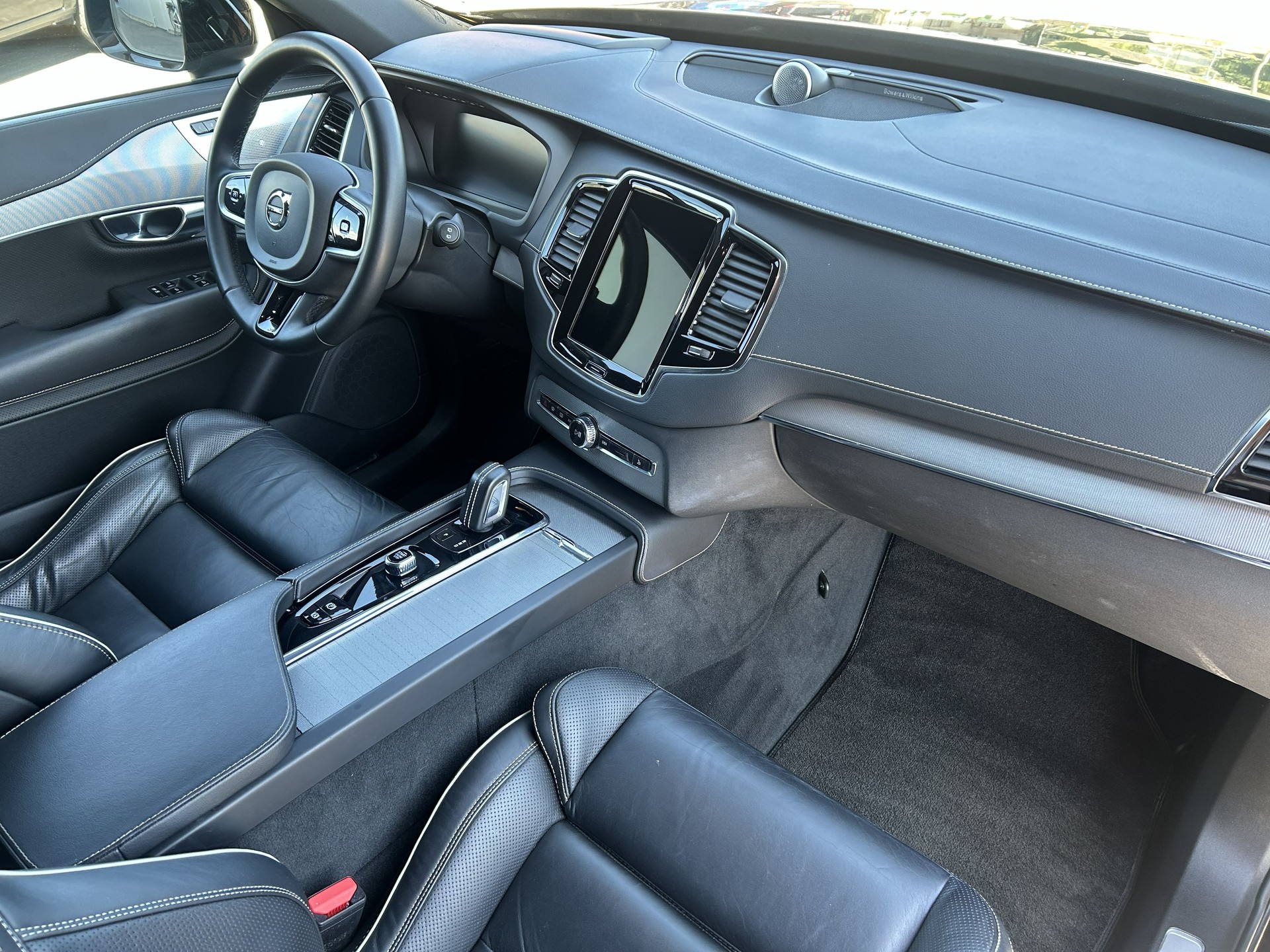 VOLVO XC90 T8 eAWD R-Design Geartronic-image-4