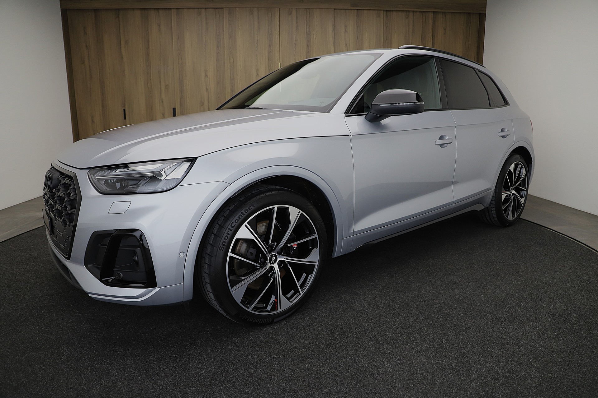 AUDI SQ5 TDI quattro tiptronic-image-0