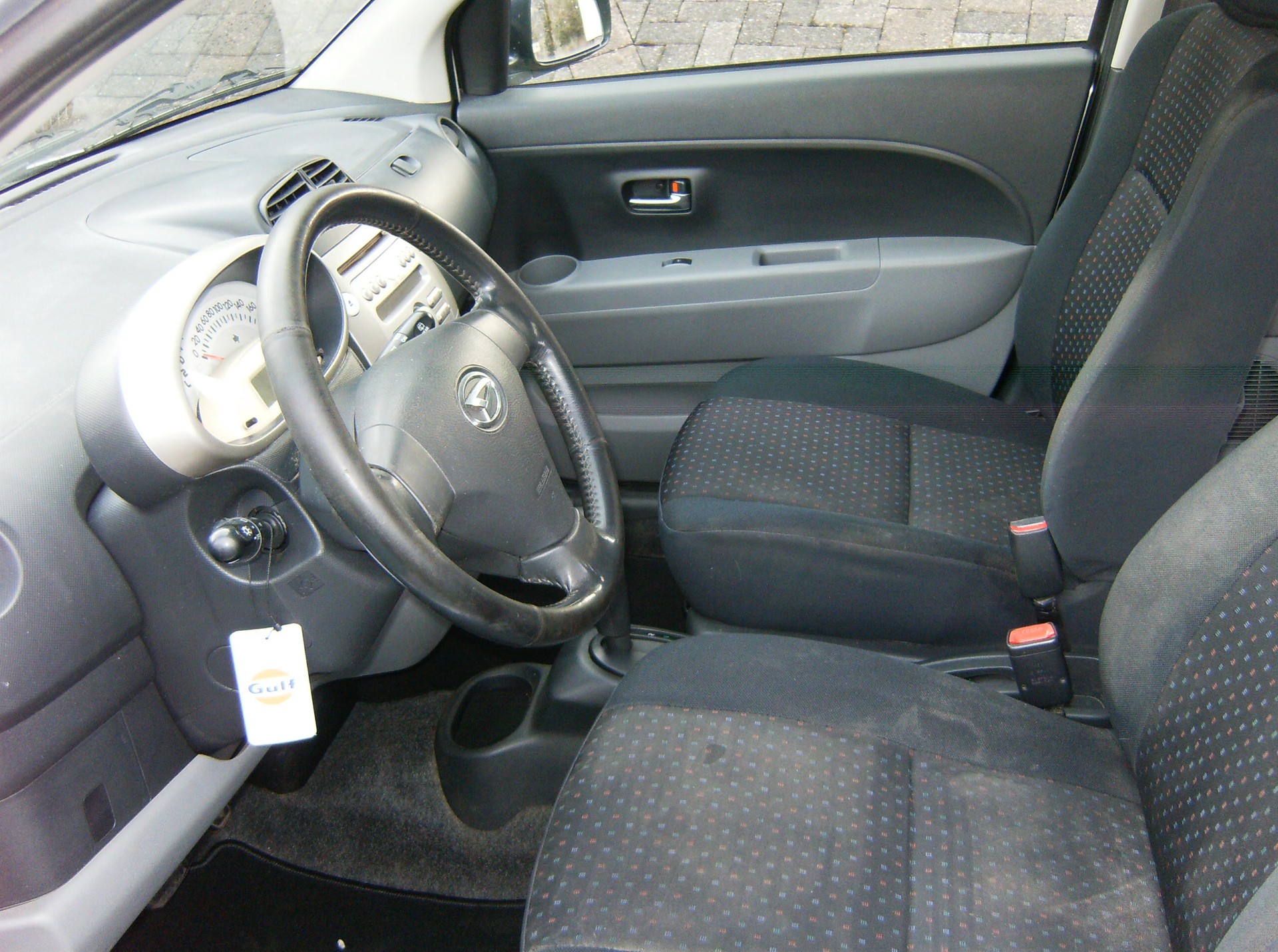 DAIHATSU Sirion 1.3 eco-4WD Automatic-image-8
