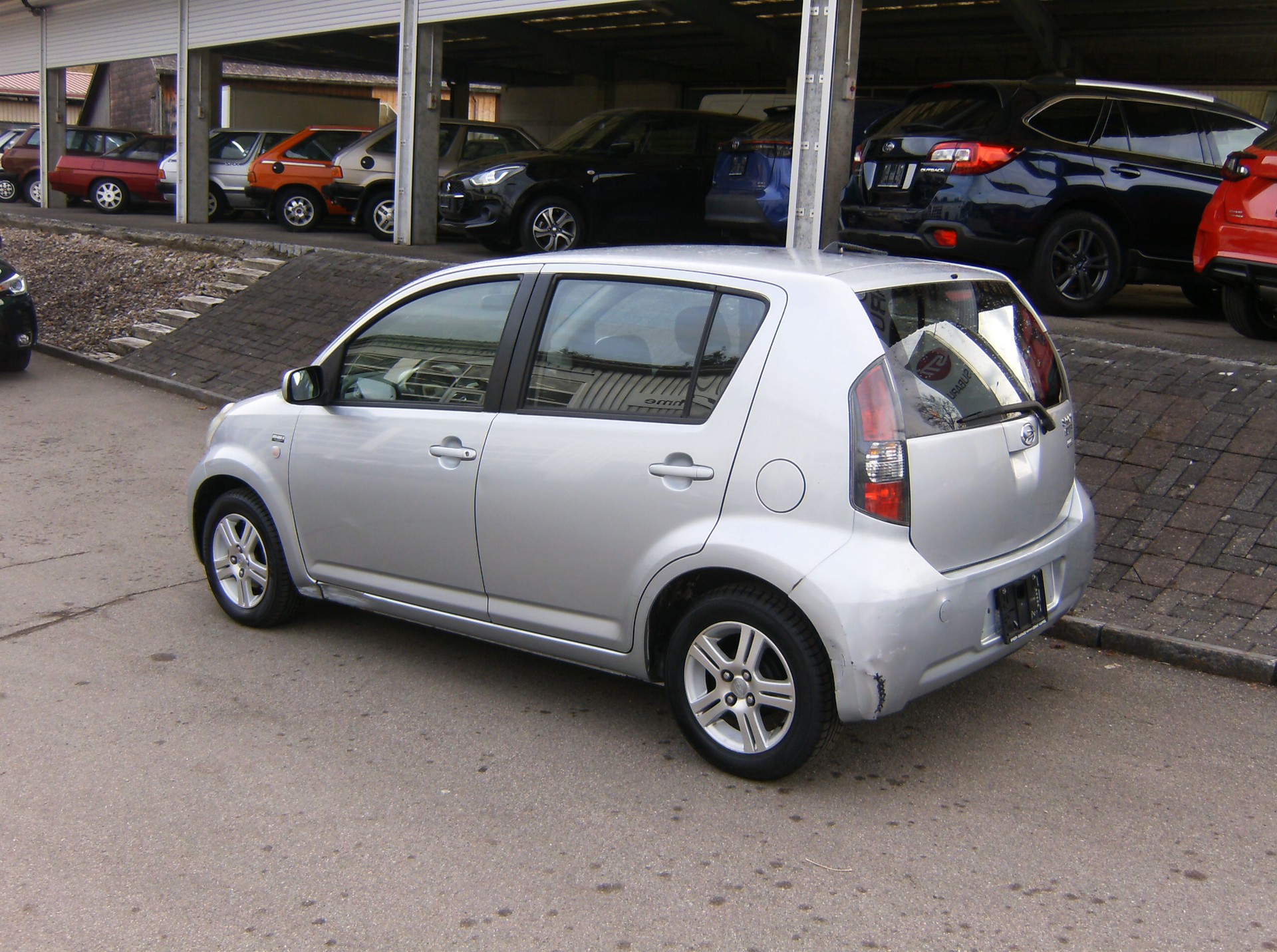 DAIHATSU Sirion 1.3 eco-4WD Automatic-image-2
