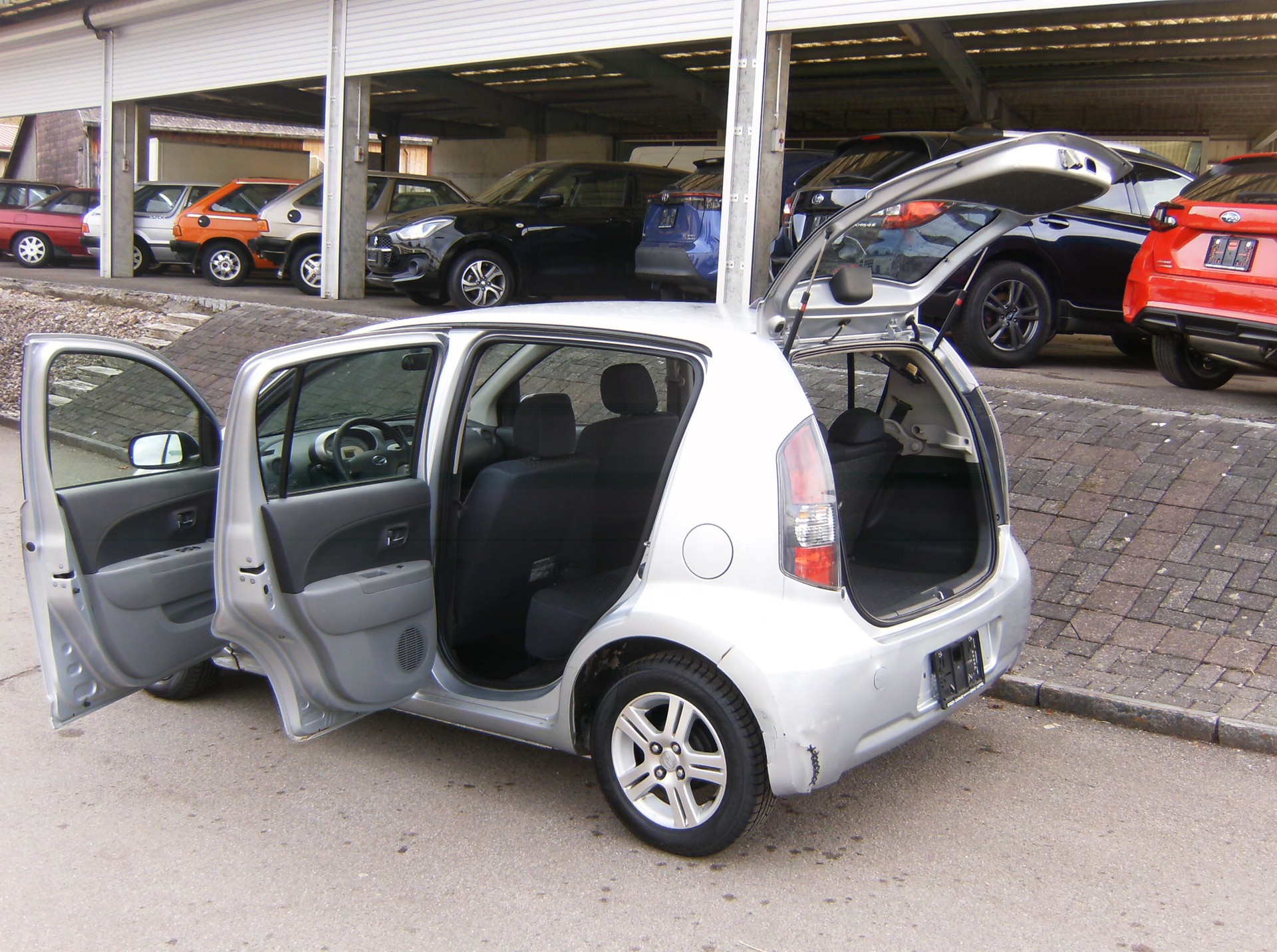 DAIHATSU Sirion 1.3 eco-4WD Automatic-image-4
