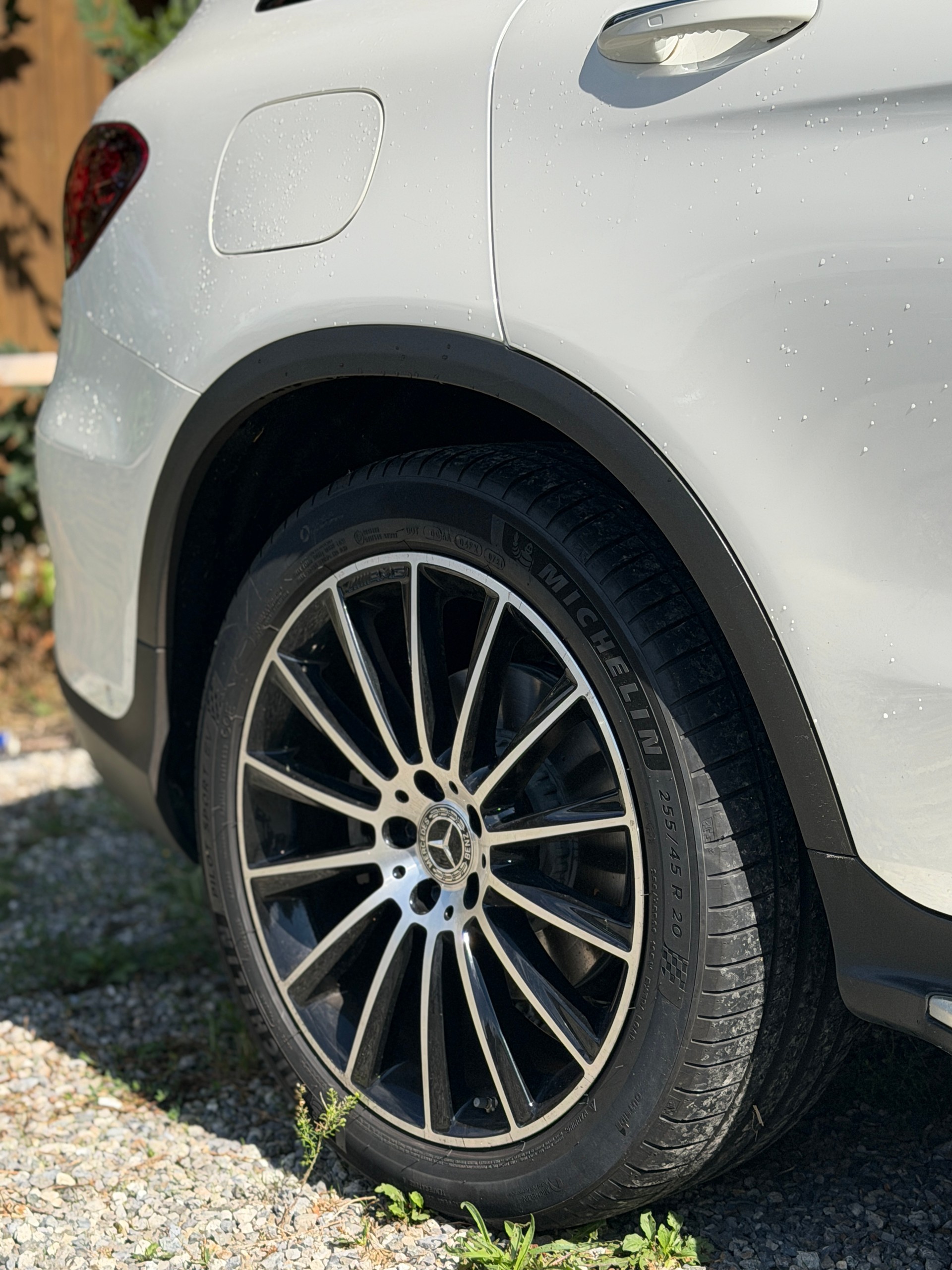 MERCEDES-BENZ GLC 300 d AMG Line 4Matic 9G-Tronic-image-20