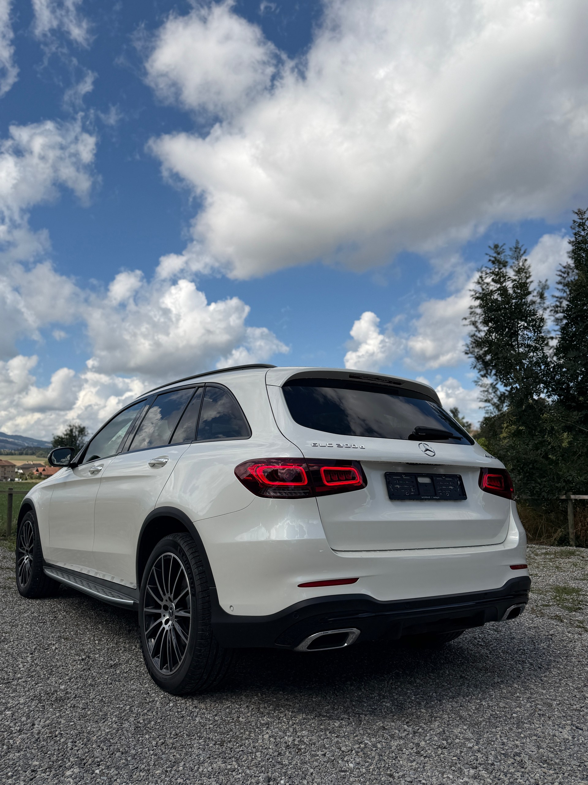 MERCEDES-BENZ GLC 300 d AMG Line 4Matic 9G-Tronic-image-0