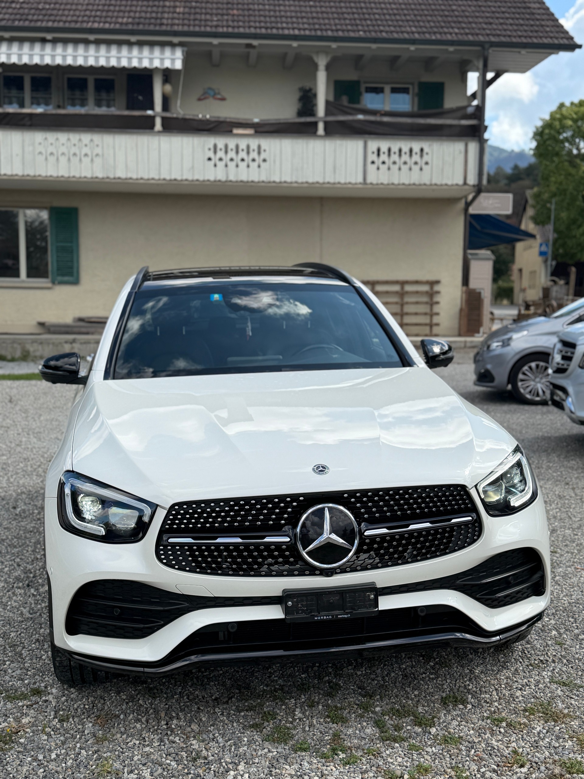 MERCEDES-BENZ GLC 300 d AMG Line 4Matic 9G-Tronic-image-5