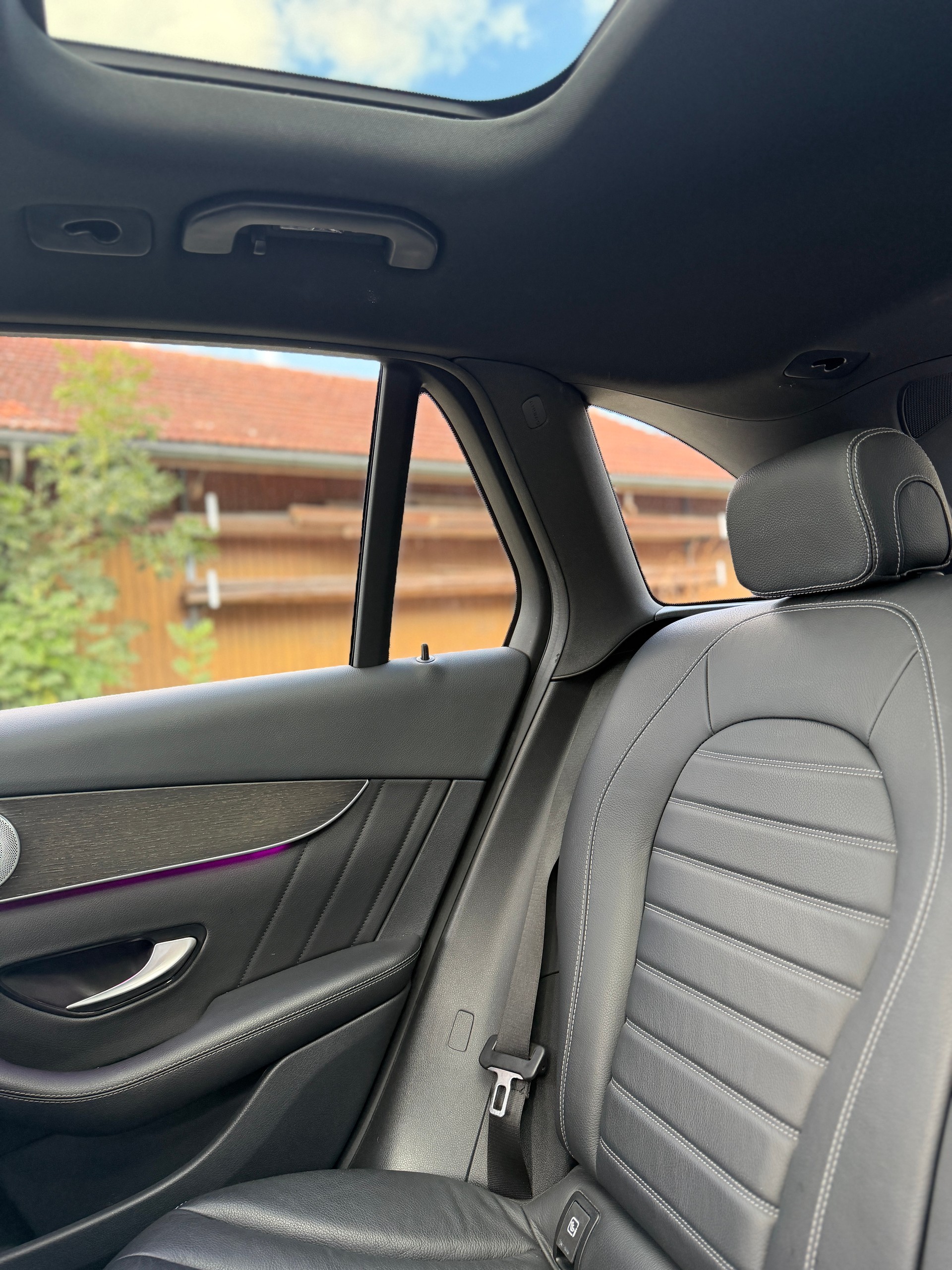 MERCEDES-BENZ GLC 300 d AMG Line 4Matic 9G-Tronic-image-26