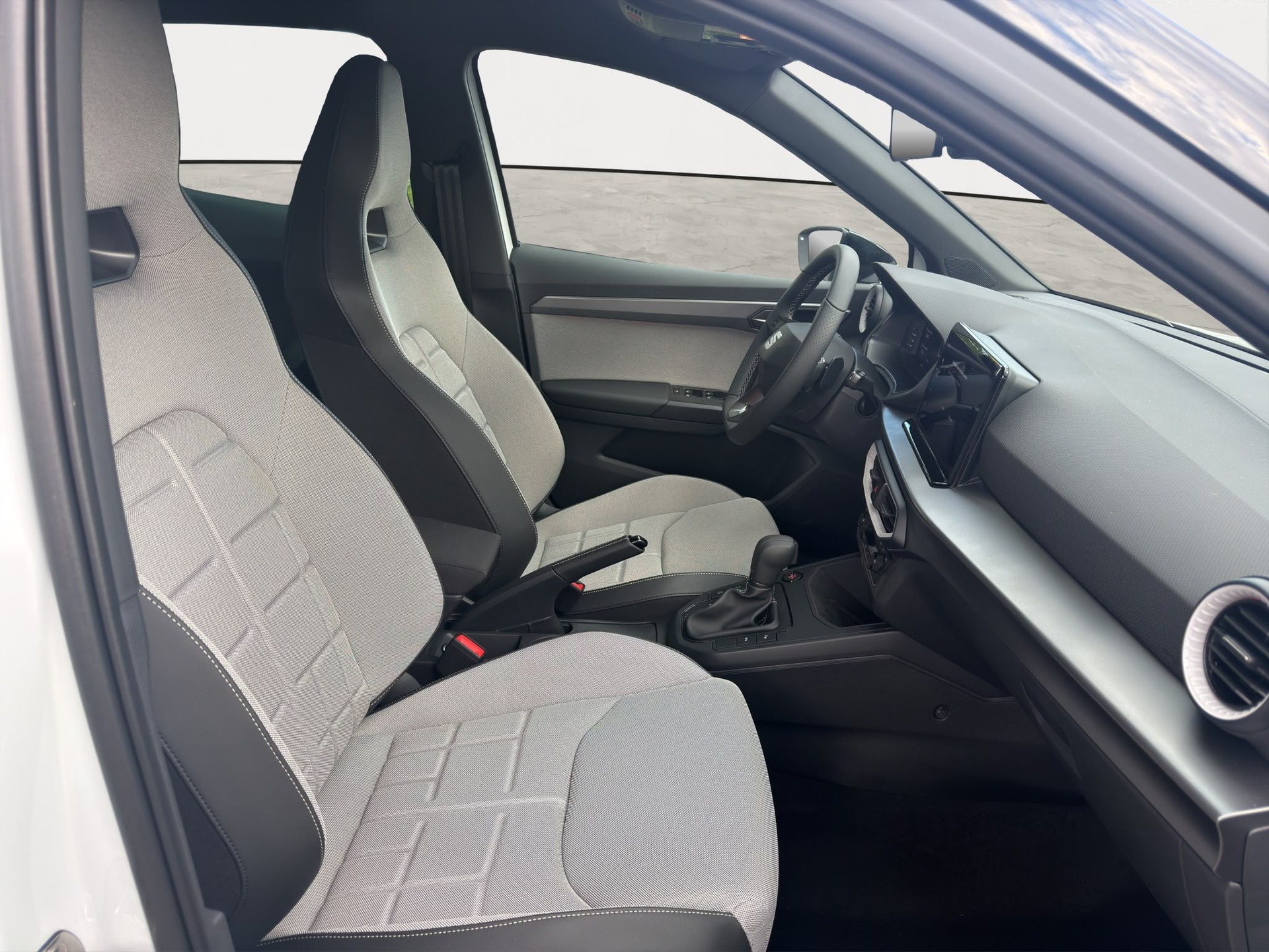 SEAT Arona 1.0 TSI Eco FR DSG-image-13