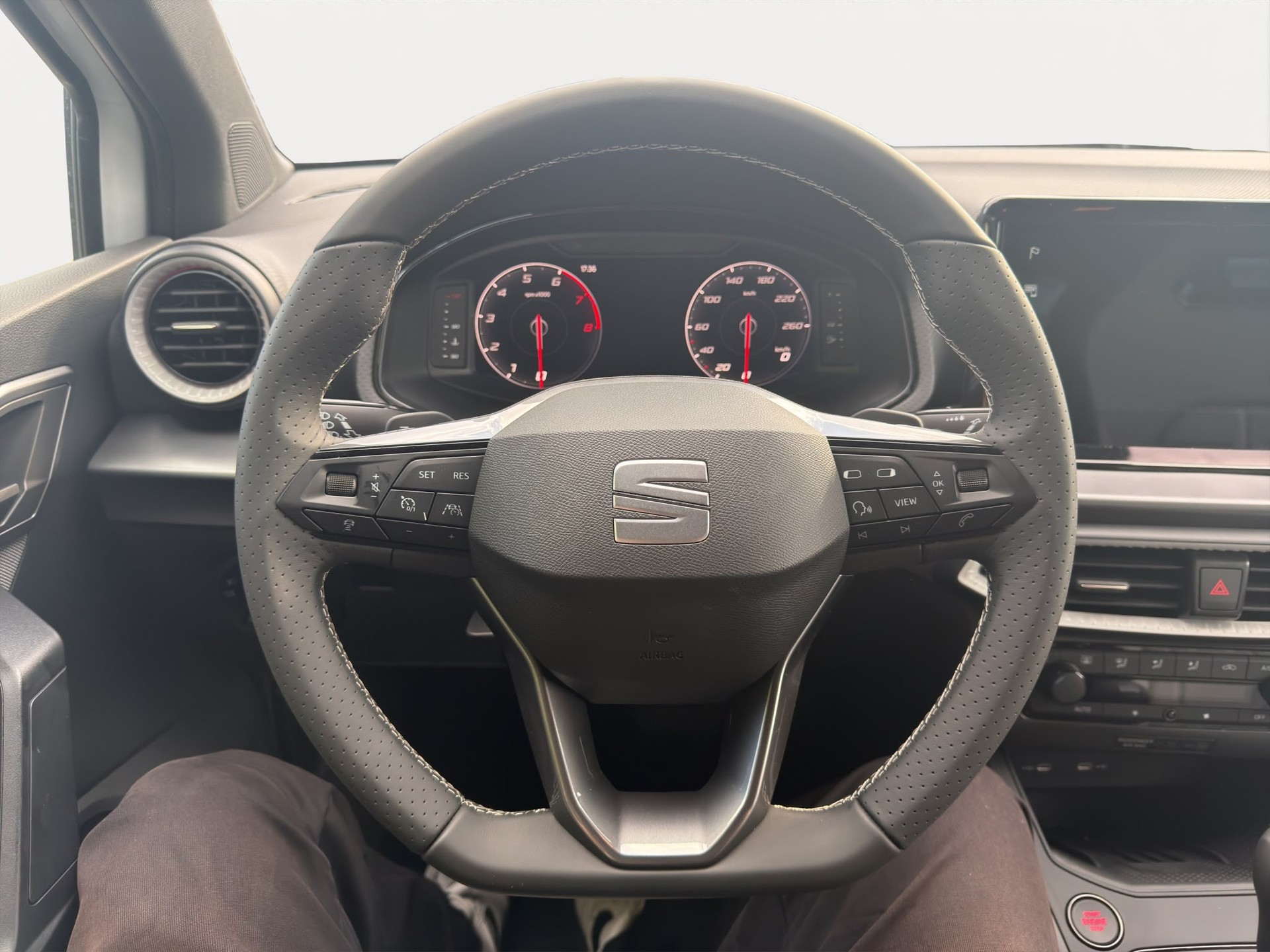 SEAT Arona 1.0 TSI Eco FR DSG-image-9