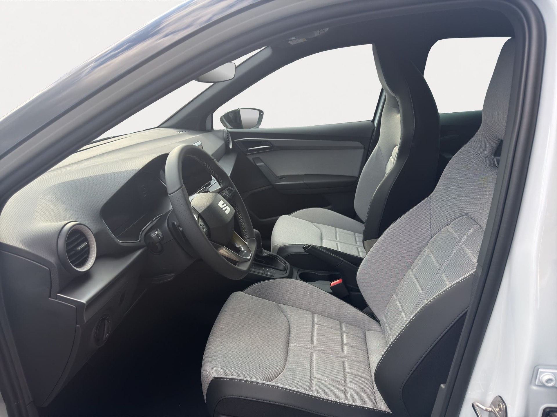 SEAT Arona 1.0 TSI Eco FR DSG-image-12