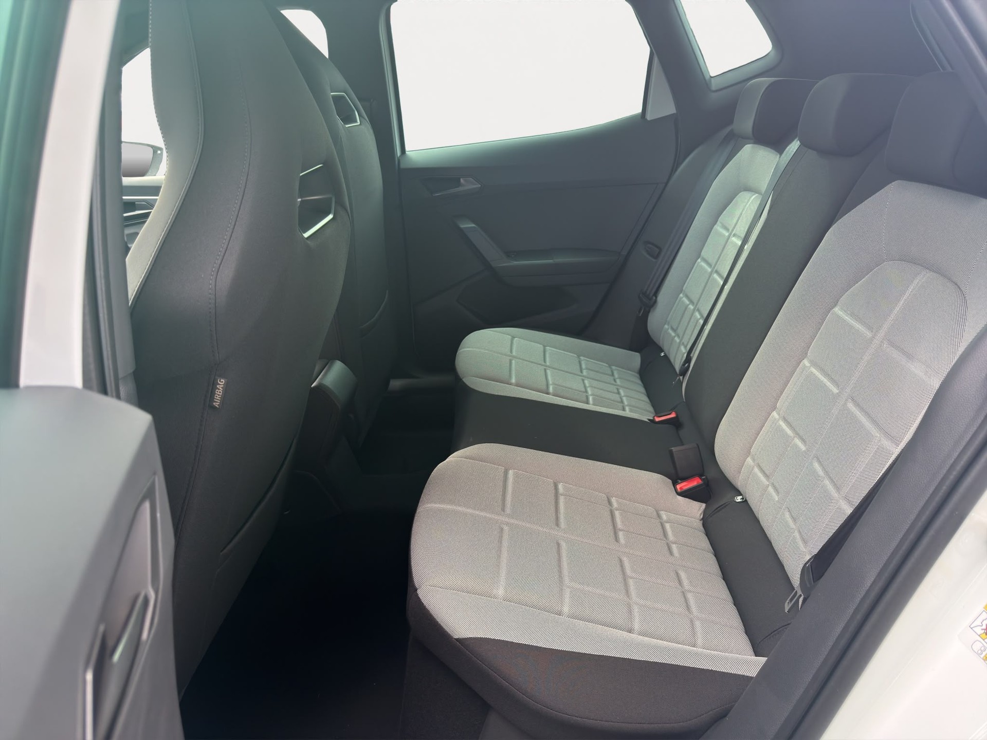 SEAT Arona 1.0 TSI Eco FR DSG-image-14