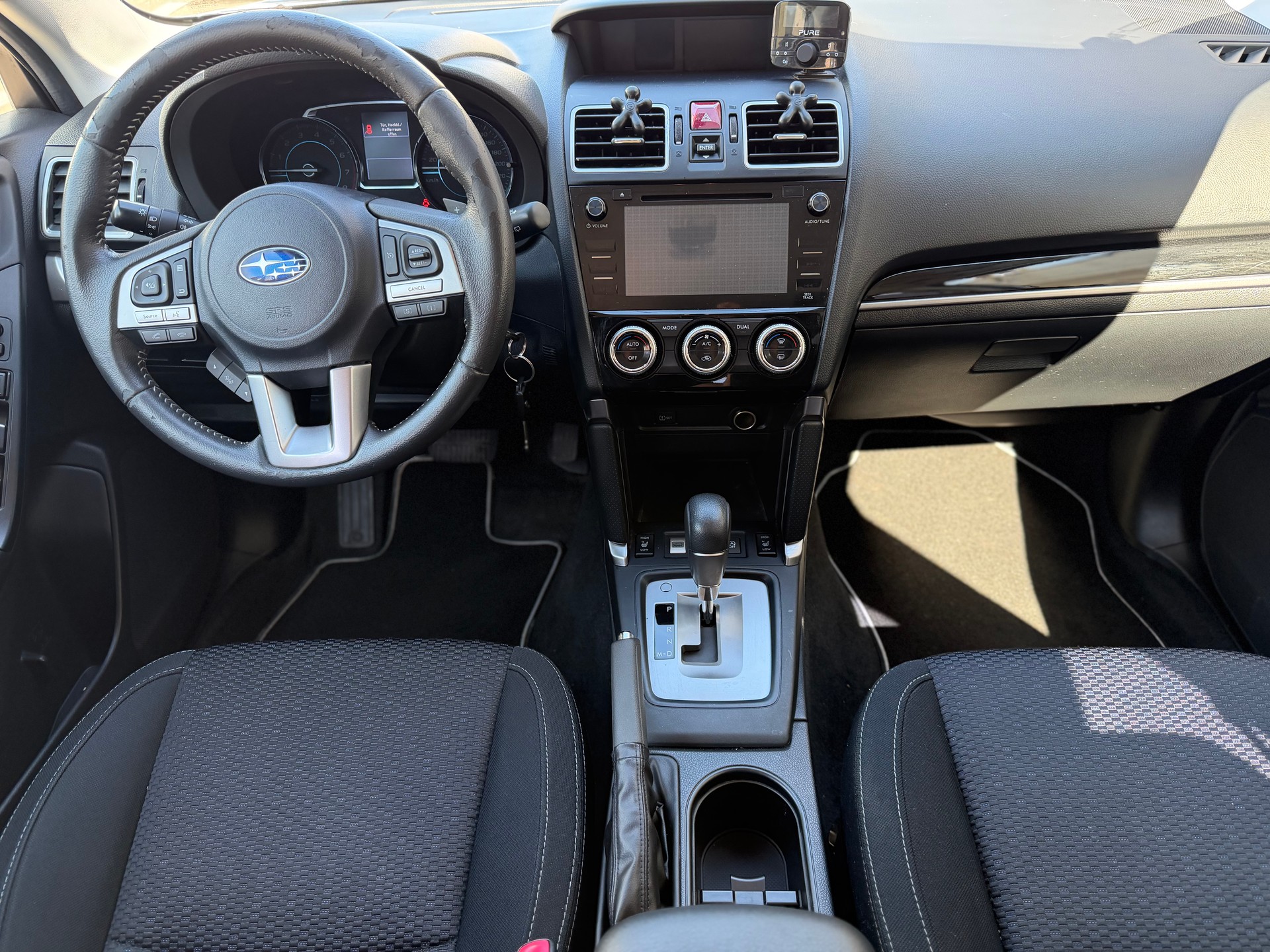 SUBARU Forester 2.0i Swiss Lineartronic-image-15