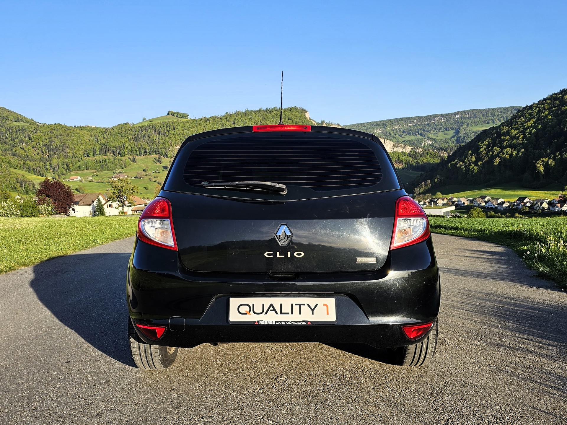 RENAULT Clio 1.2 16V Collection-showroom-element-3