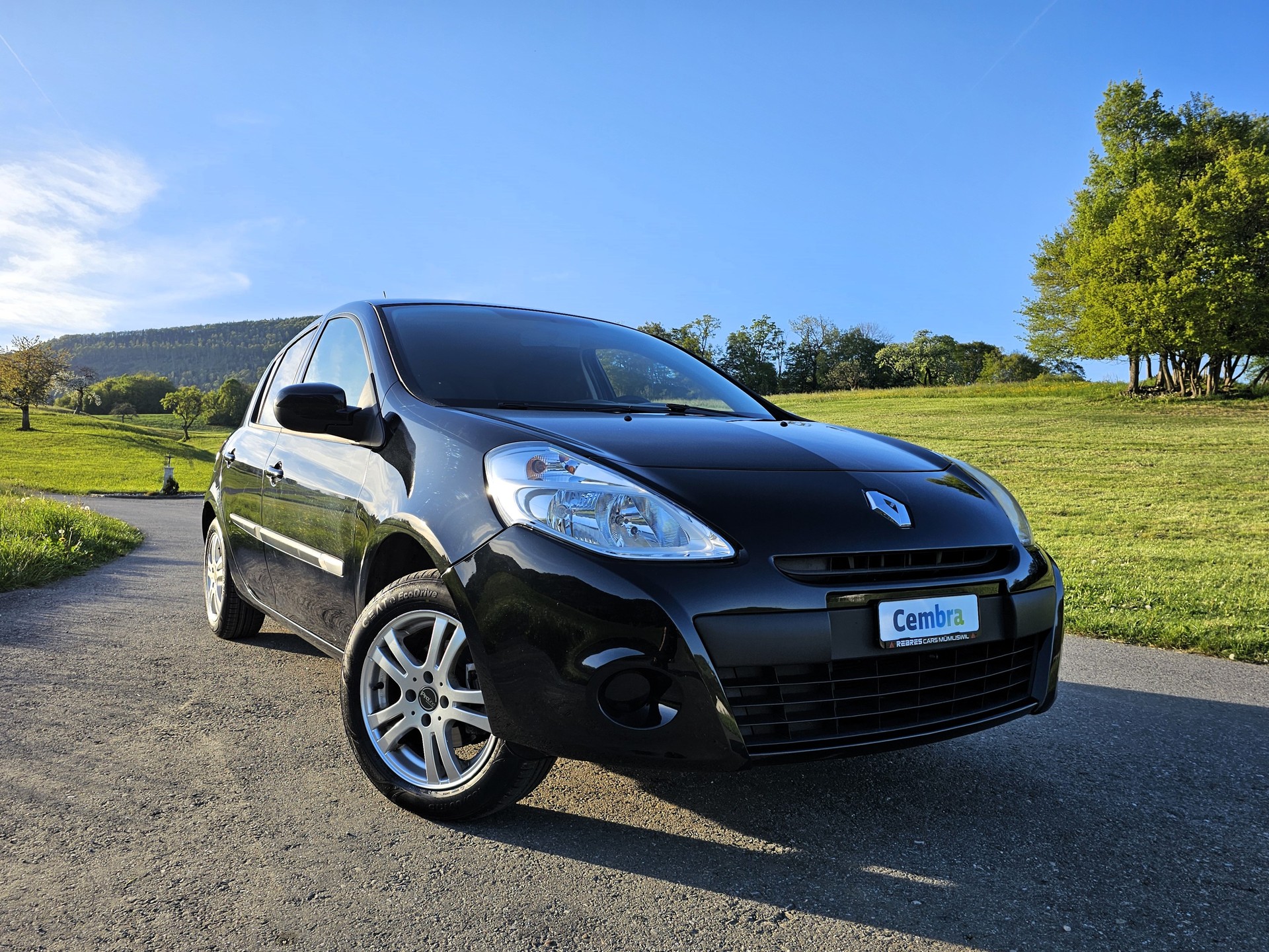 RENAULT Clio 1.2 16V Collection-image-6
