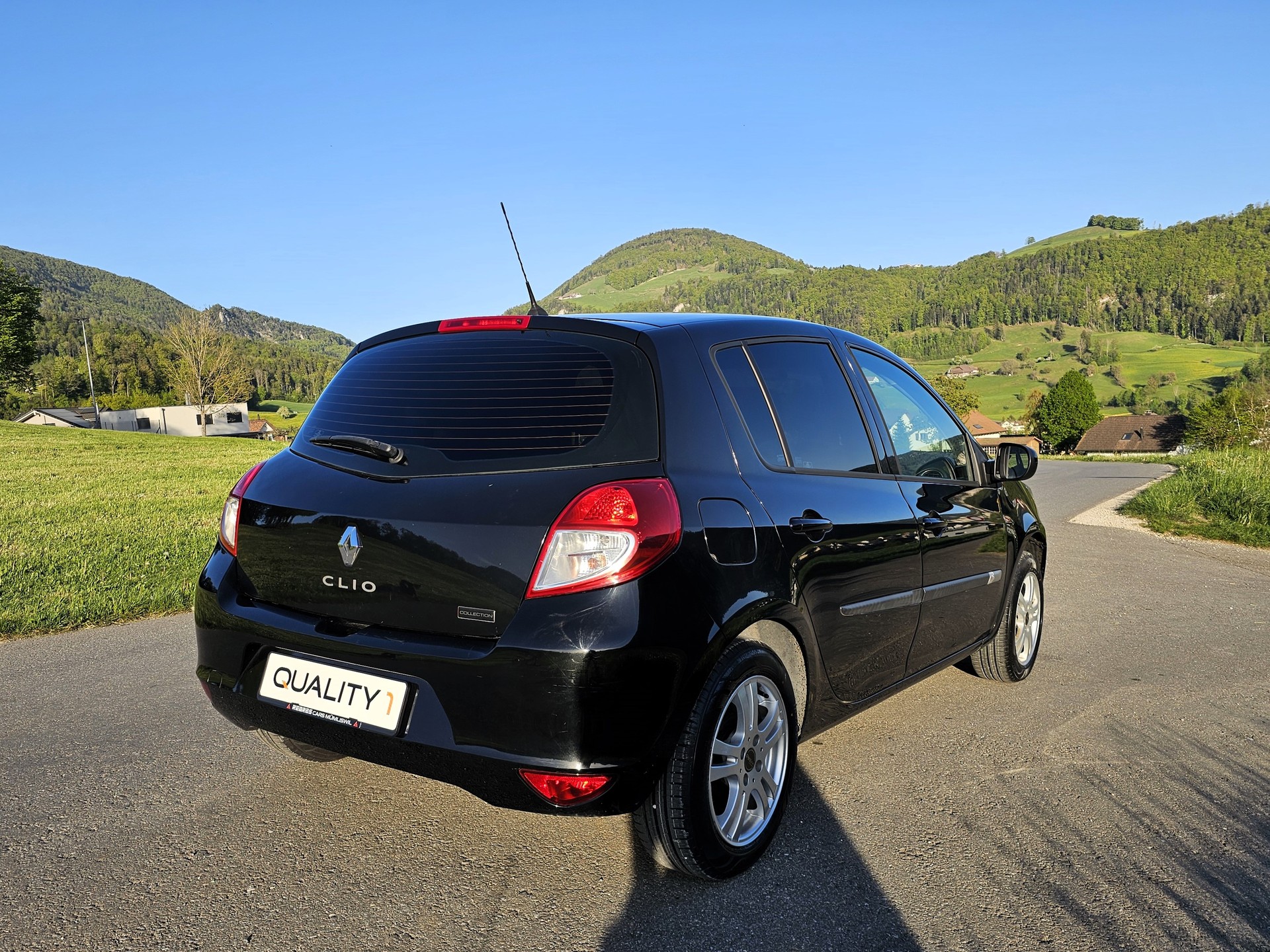 RENAULT Clio 1.2 16V Collection-image-4