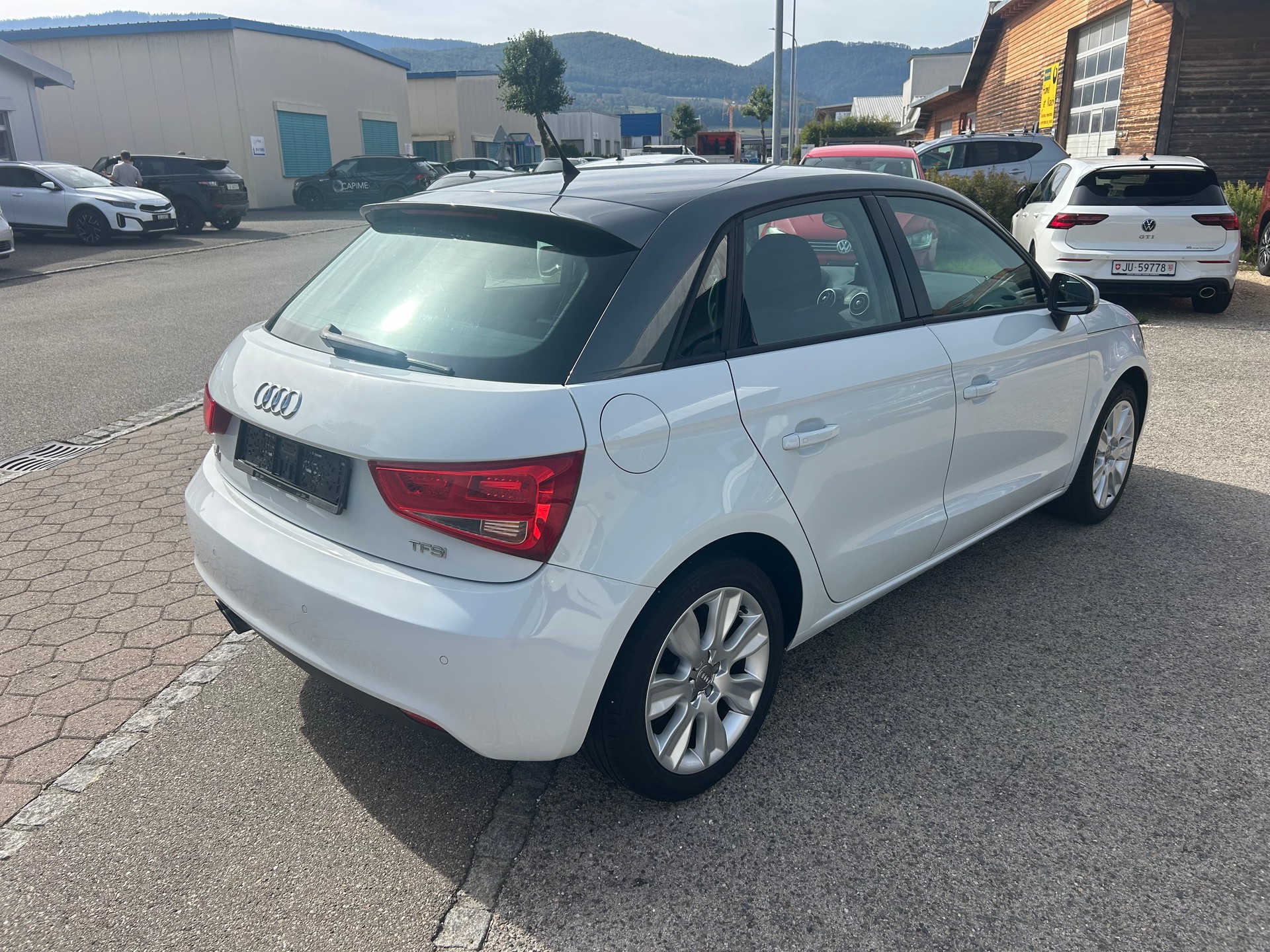 AUDI A1 Sportback 1.4 TFSI Ambition S-tronic-image-5