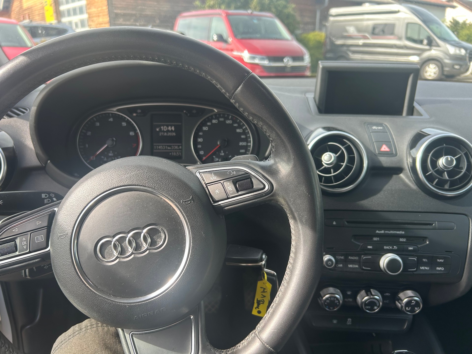 AUDI A1 Sportback 1.4 TFSI Ambition S-tronic-image-8
