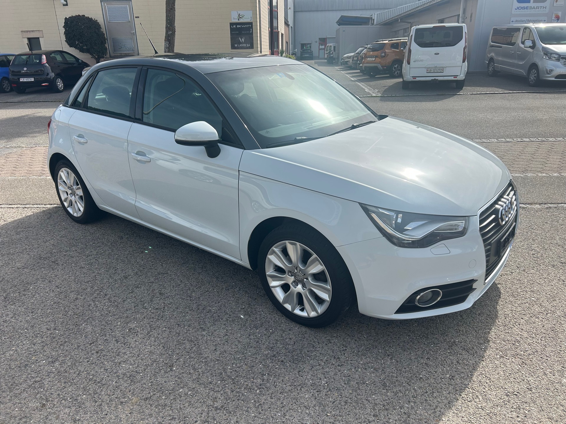 AUDI A1 Sportback 1.4 TFSI Ambition S-tronic-image-1