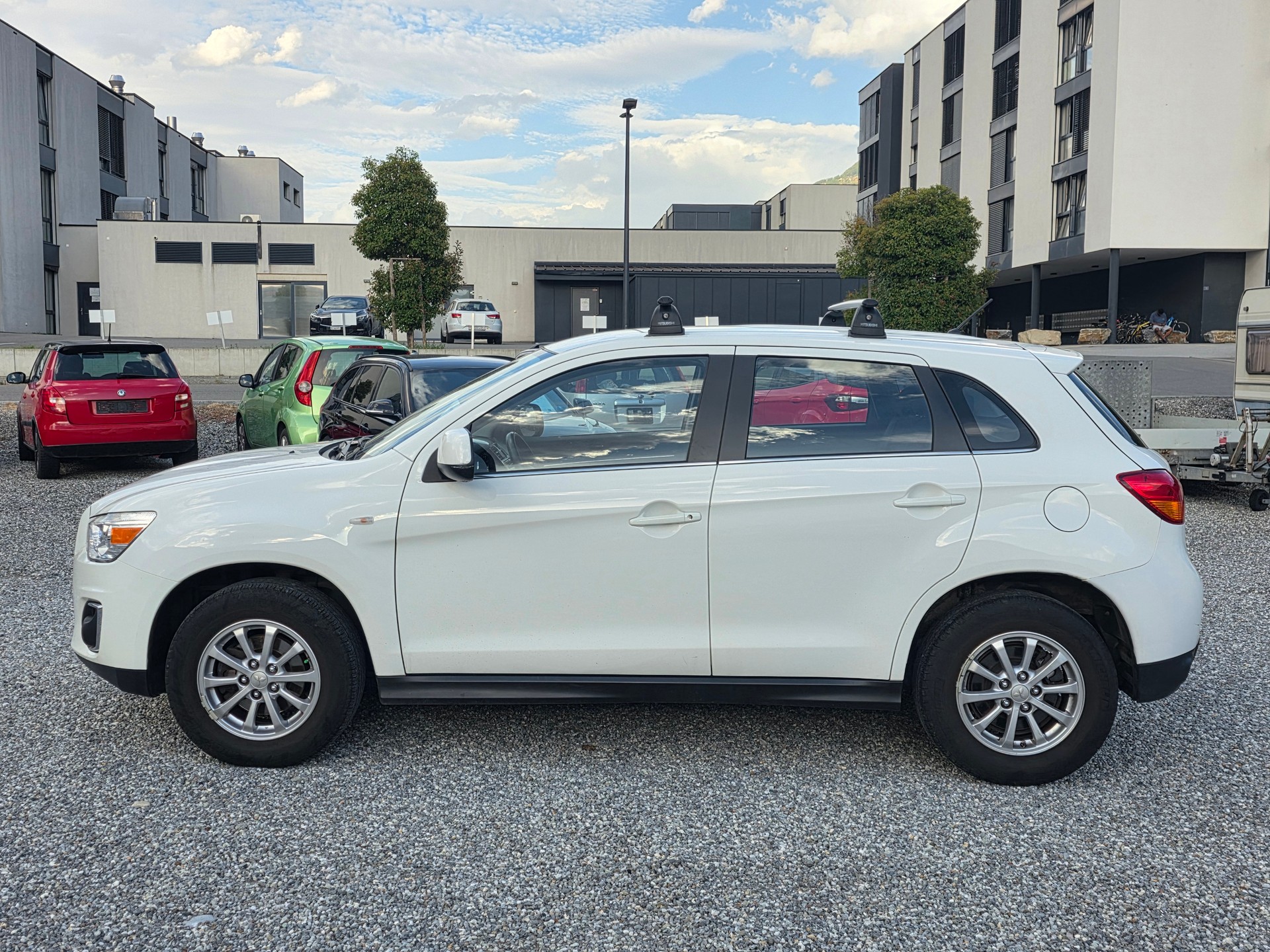 MITSUBISHI ASX 1.8 DID Invite 4WD-image-1