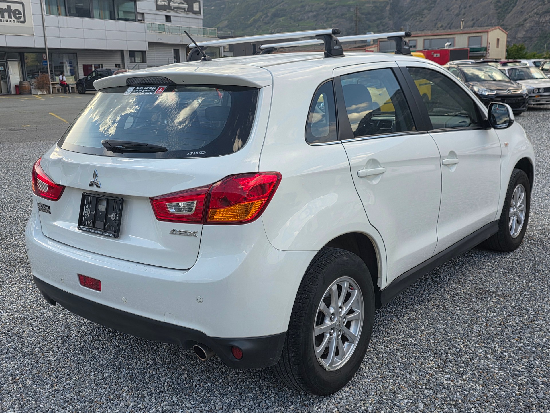 MITSUBISHI ASX 1.8 DID Invite 4WD-image-3