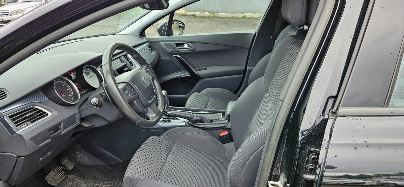 PEUGEOT 508 SW 1.6 16V T Allure Automatic-image-8