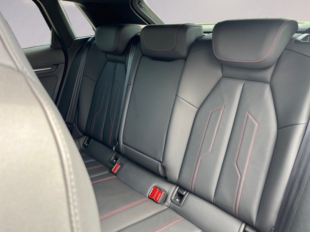 AUDI A3 Sportback 35 TFSI S line Attraction S-tronic-image-15