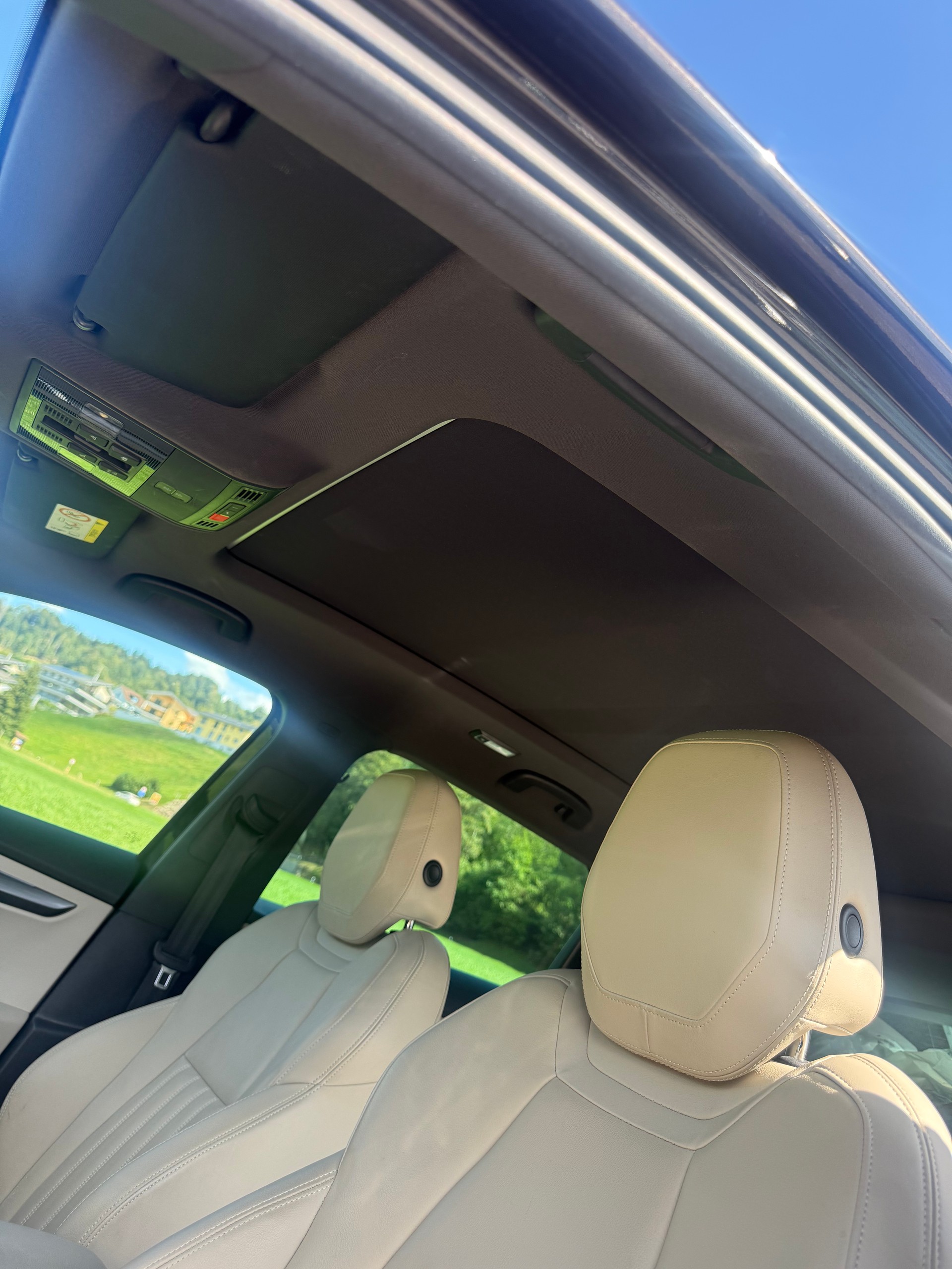 SKODA Karoq 2.0 TDI CR Style 4x4 DSG ( MIT AHK -STANDHEIZUNG )-image-11