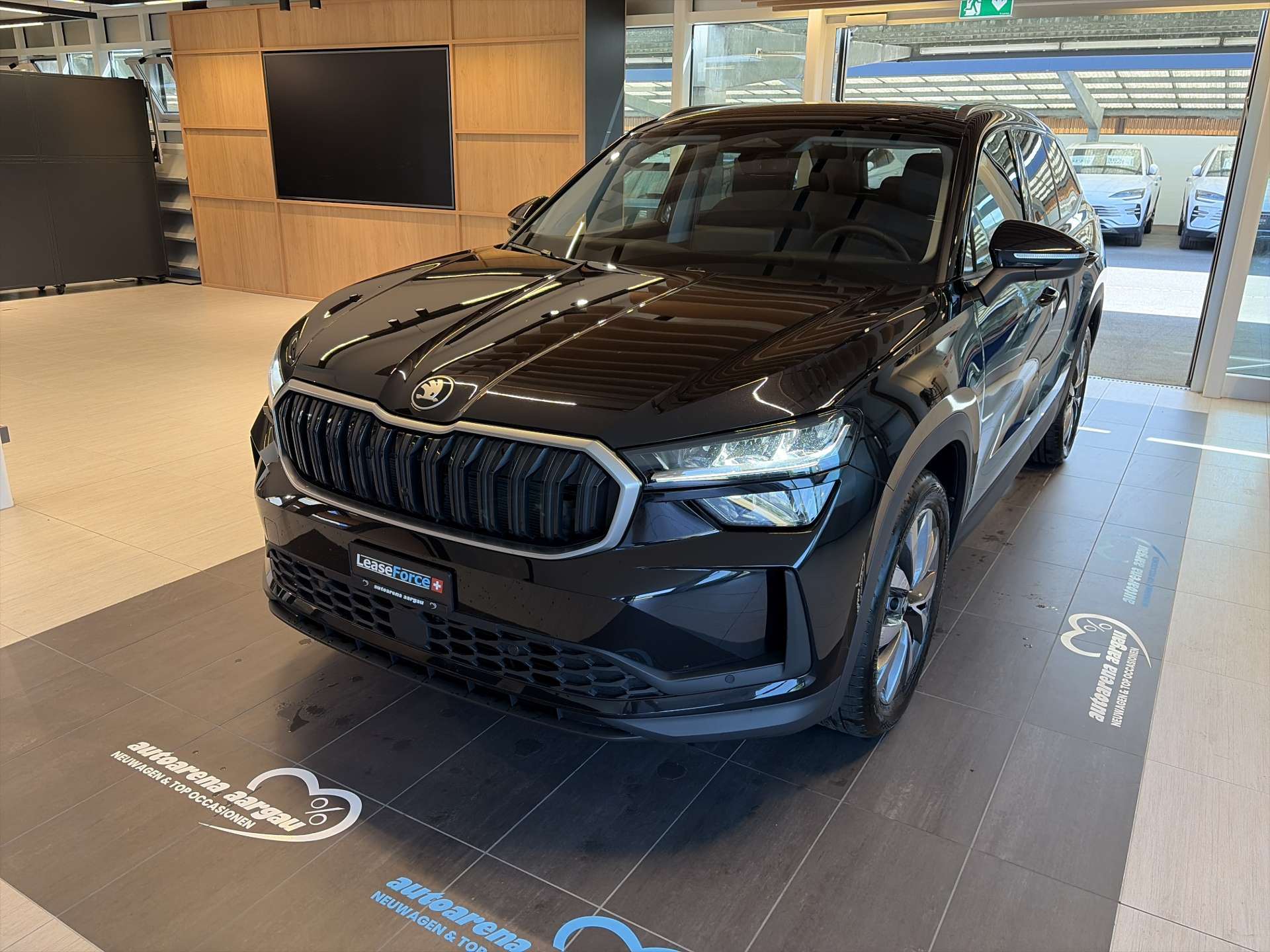 SKODA Kodiaq 2.0 TDi Selection 4x4 7-Plätzer DSG-Automat-image-0