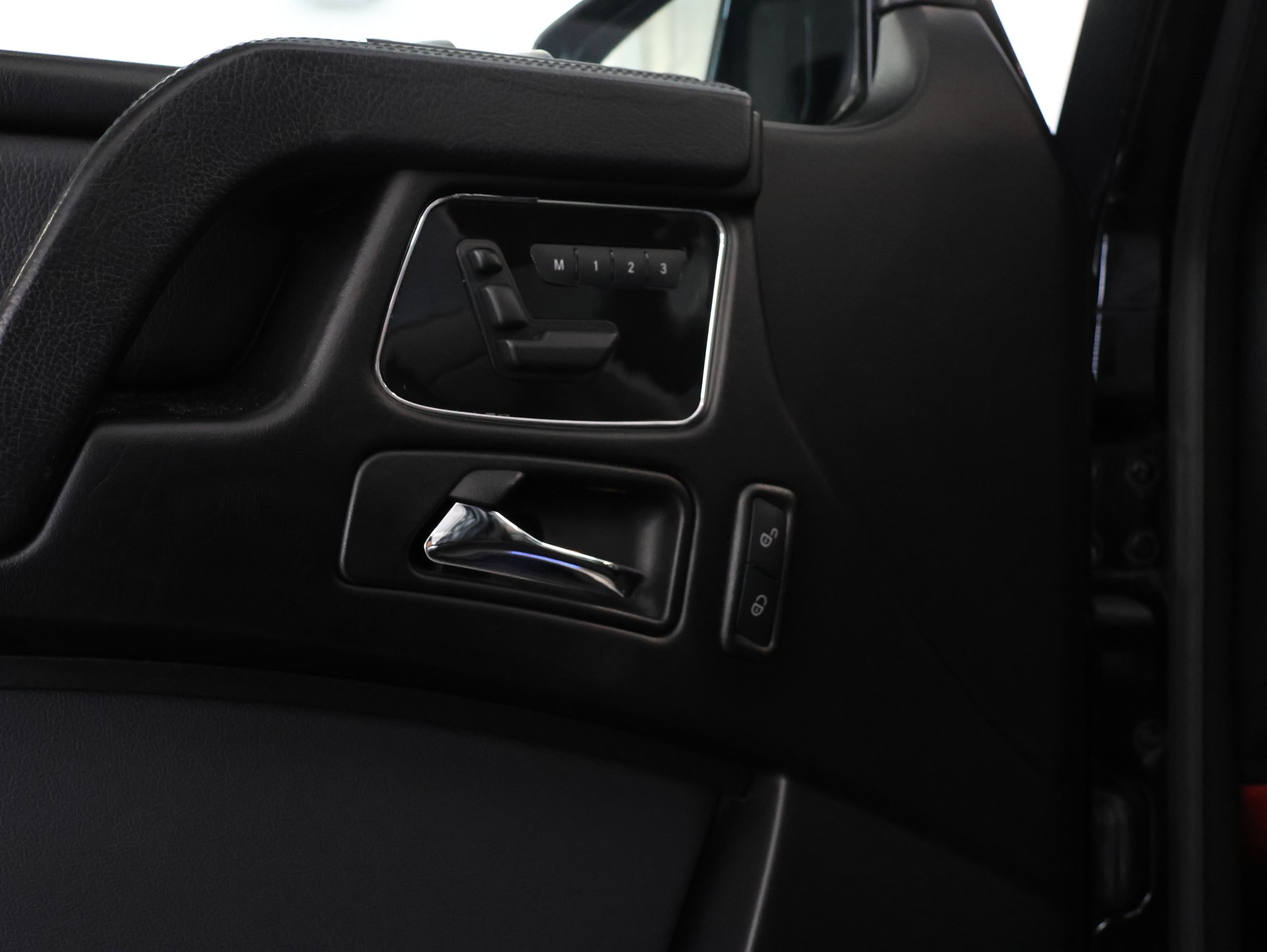 MERCEDES-BENZ G 500 7G-Tronic *CHROM-PAKET*-image-17