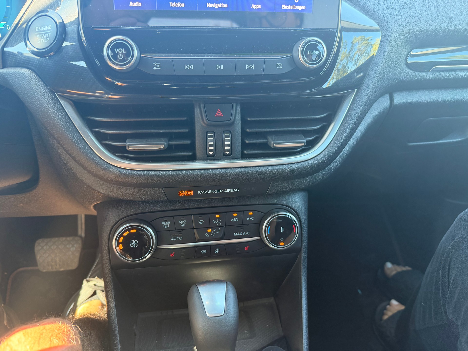 FORD 1.0 EcoB Hybrid ST-Line-image-5