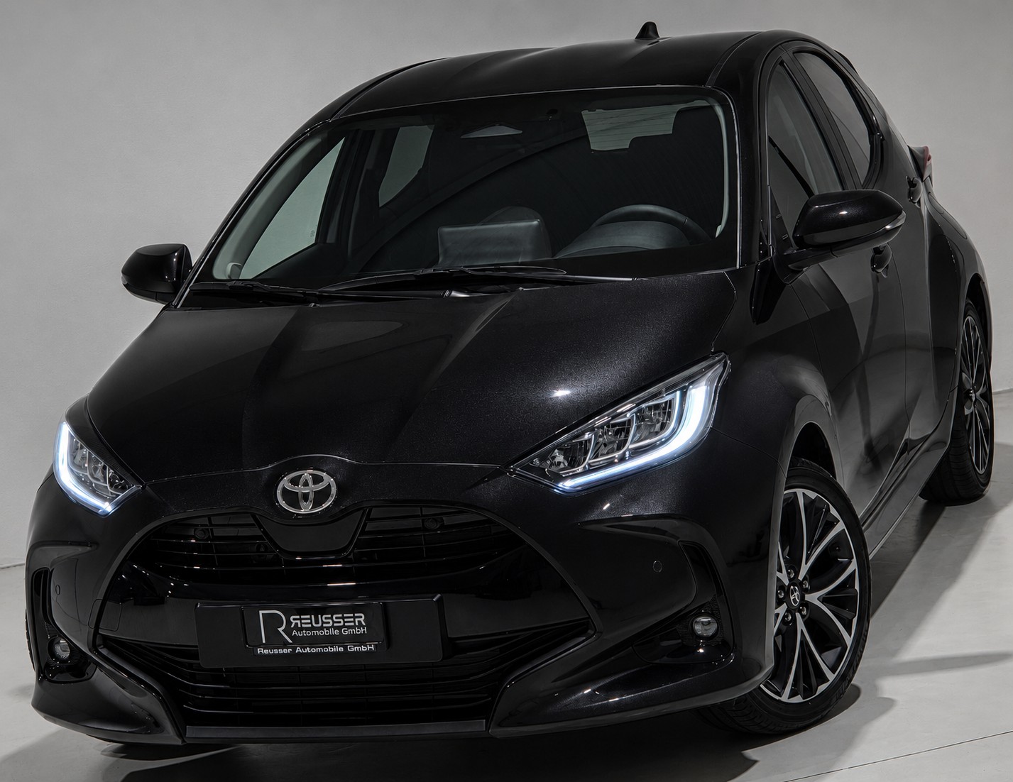 TOYOTA Yaris 1.5 VVT-i HSD CVT Teamplayer