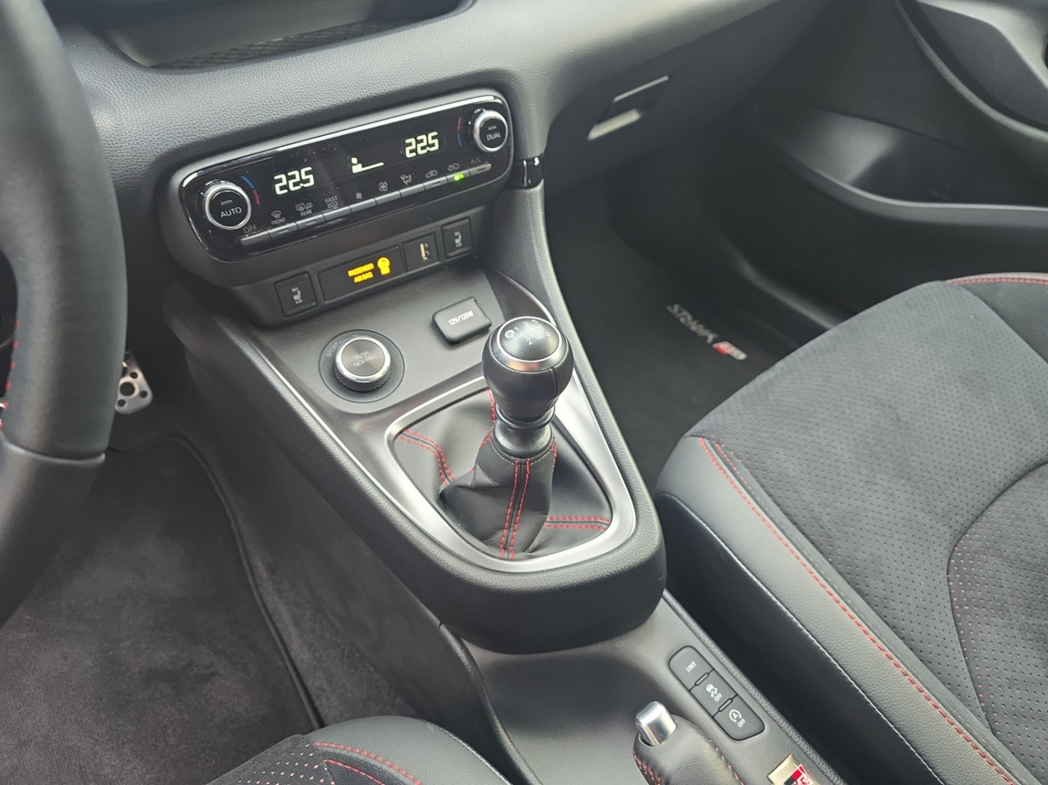 TOYOTA GR Yaris 1.6 Turbo Sport 4x4-image-16