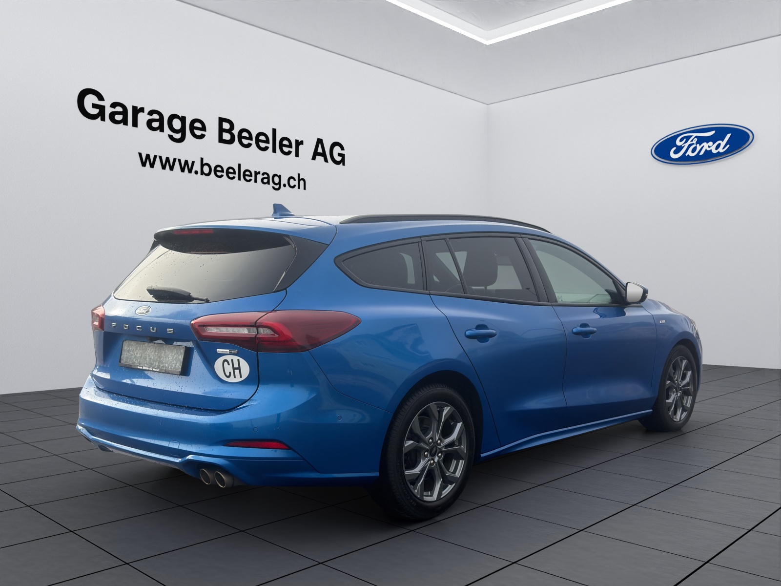 FORD Focus Station Wagon 1.0i EcoB Hybrid 155 ST-Line-image-4