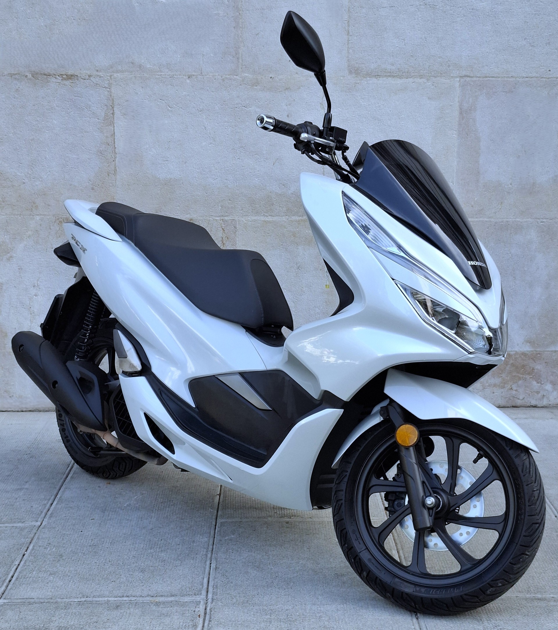 HONDA PCX 125 i ABS-showroom-element-1