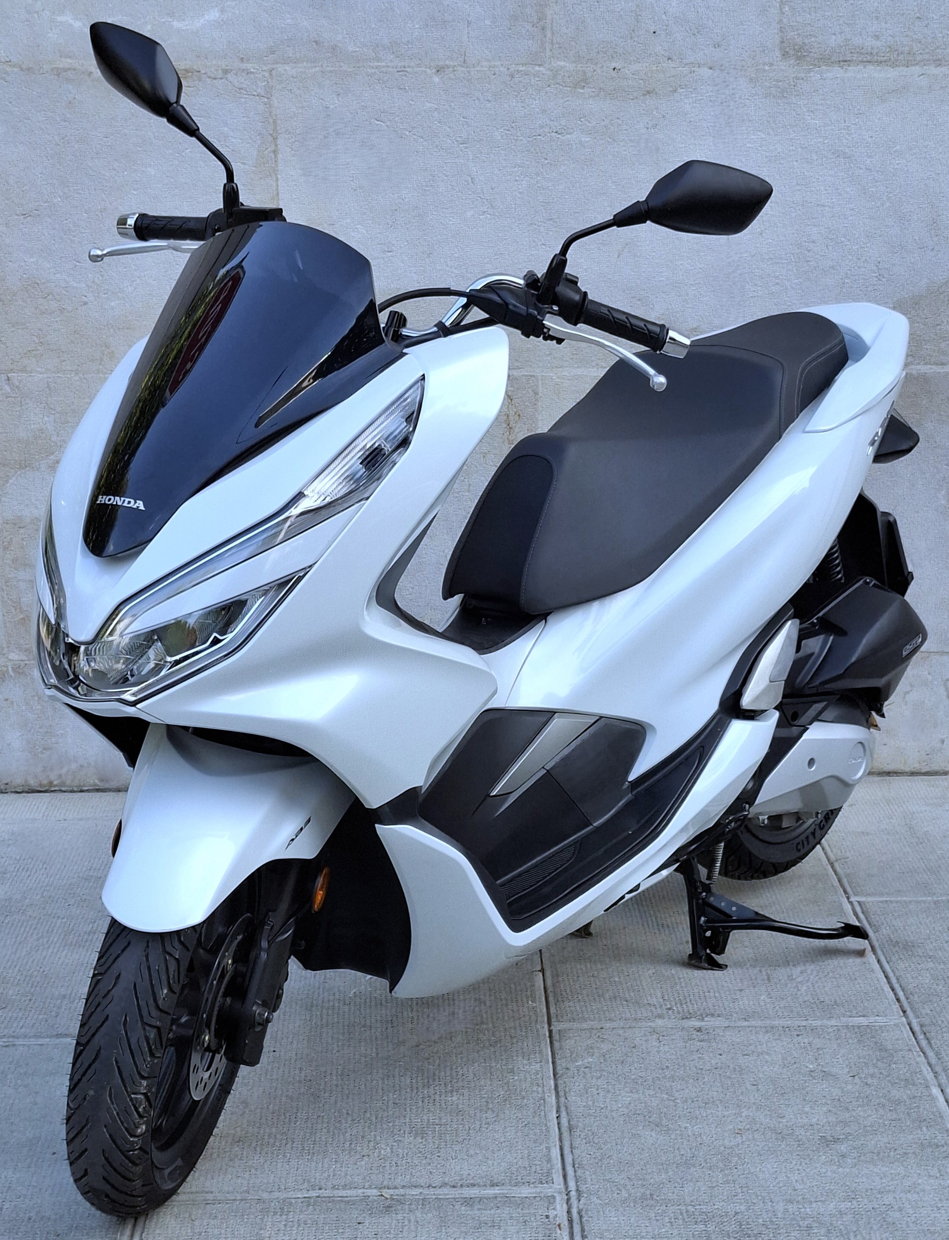 HONDA PCX 125 i ABS-showroom-element-3